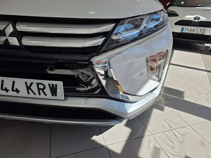 Mitsubishi Eclipse Cross 2018, foto 12