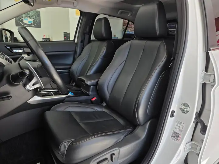 Mitsubishi Eclipse Cross 2018, foto 27