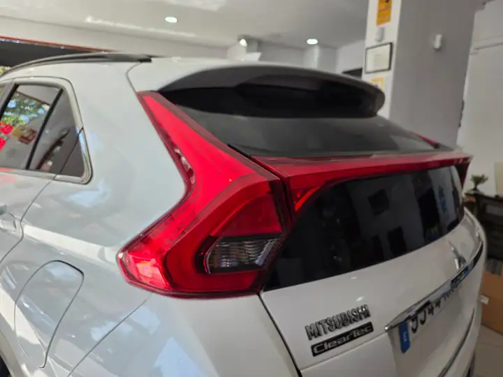 Mitsubishi Eclipse Cross 2018, foto 18