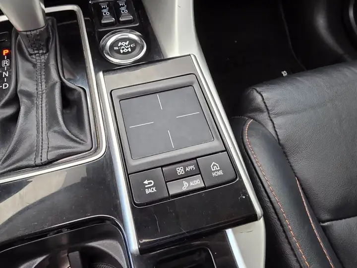 Mitsubishi Eclipse Cross 2018, foto 50