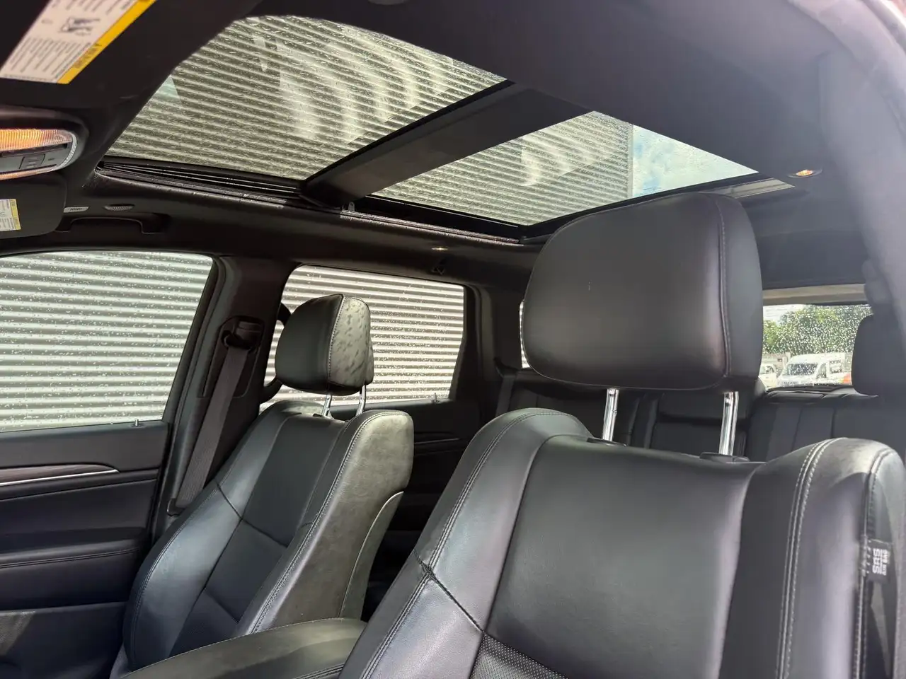 Jeep Grand Cherokee photo Jeep Grand Cherokee