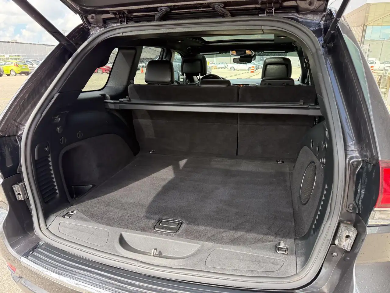 Jeep Grand Cherokee photo Jeep Grand Cherokee