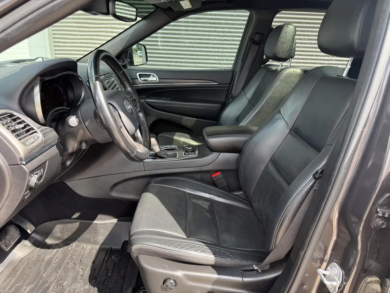 Jeep Grand Cherokee photo Jeep Grand Cherokee