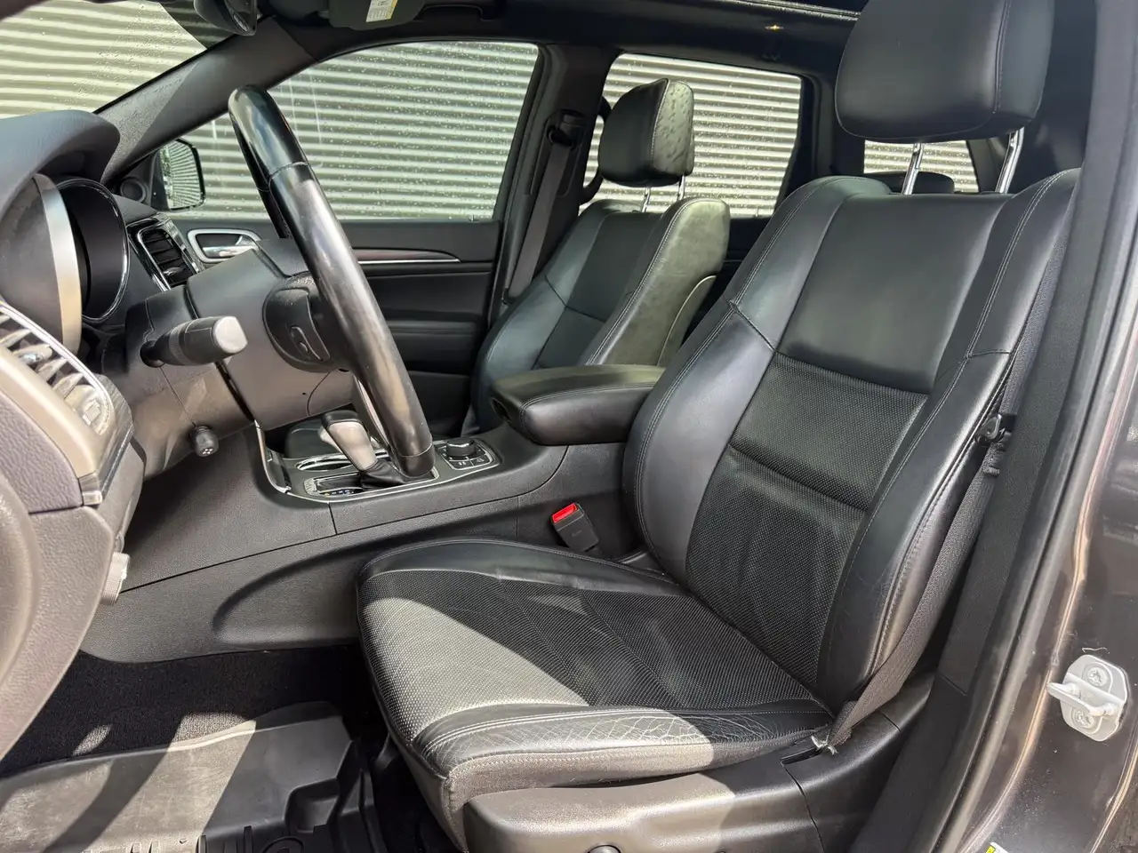 Jeep Grand Cherokee photo Jeep Grand Cherokee