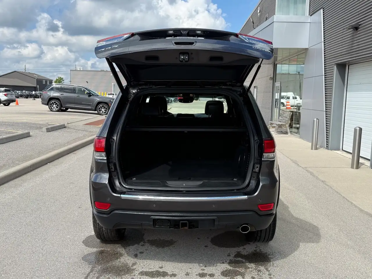 Jeep Grand Cherokee photo Jeep Grand Cherokee