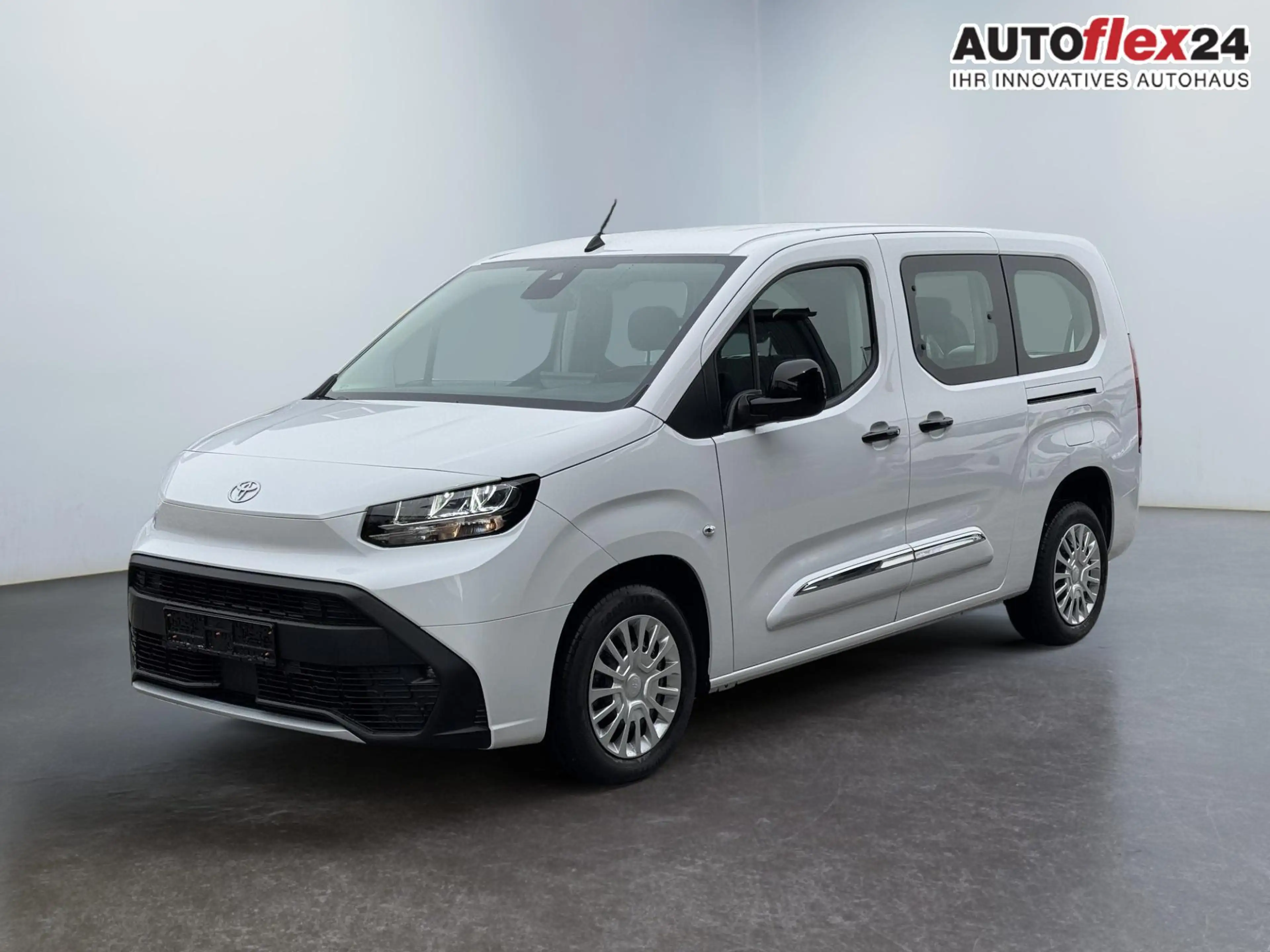 Toyota Proace City Verso 1,5 D-4D L2 Business 7 Sitzer Klima Einpa... — photo 2