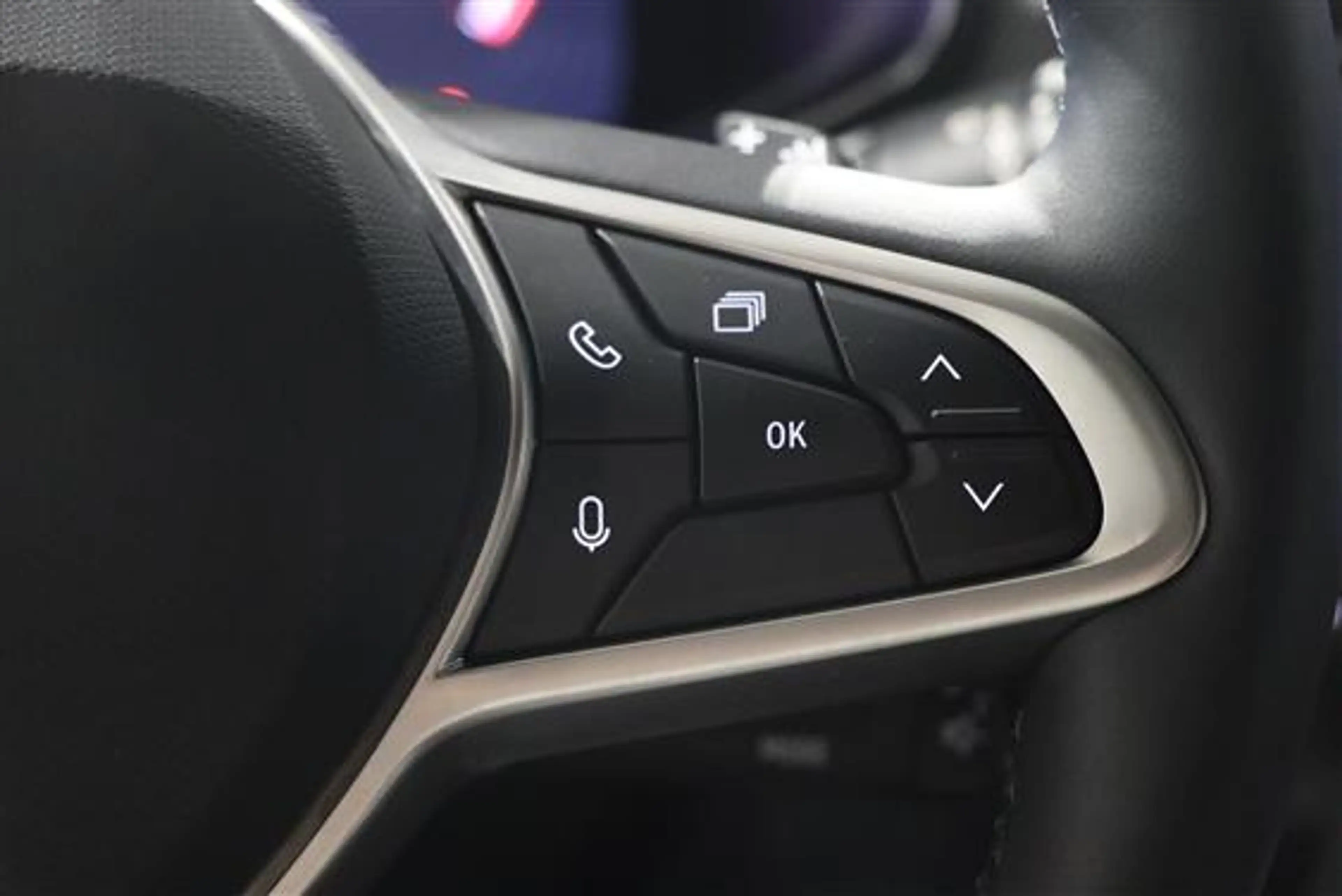Renault Arkana 1.3 TCE MILD HYBRID TECHNO EDC — photo 17