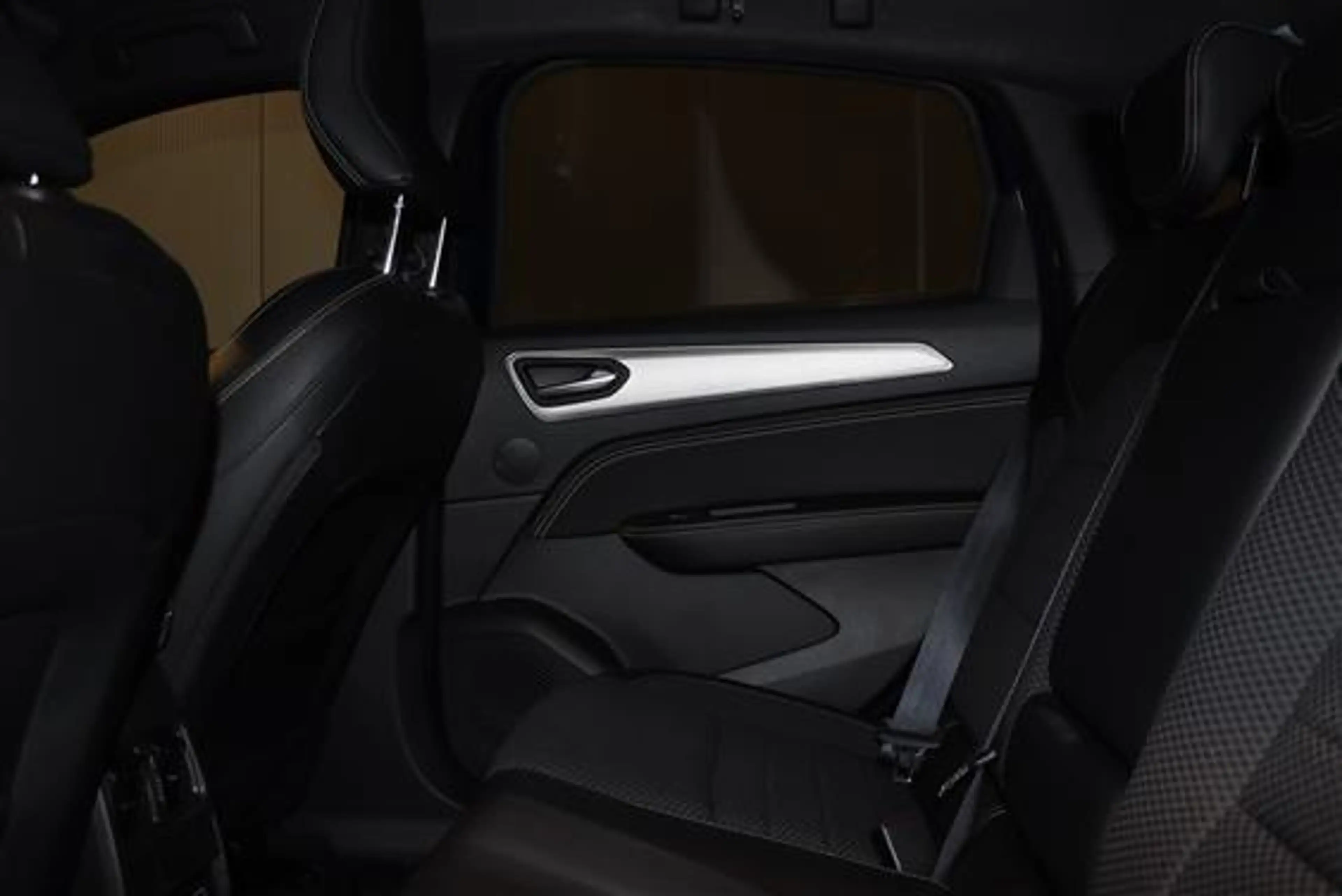 Renault Arkana 1.3 TCE MILD HYBRID TECHNO EDC — photo 7
