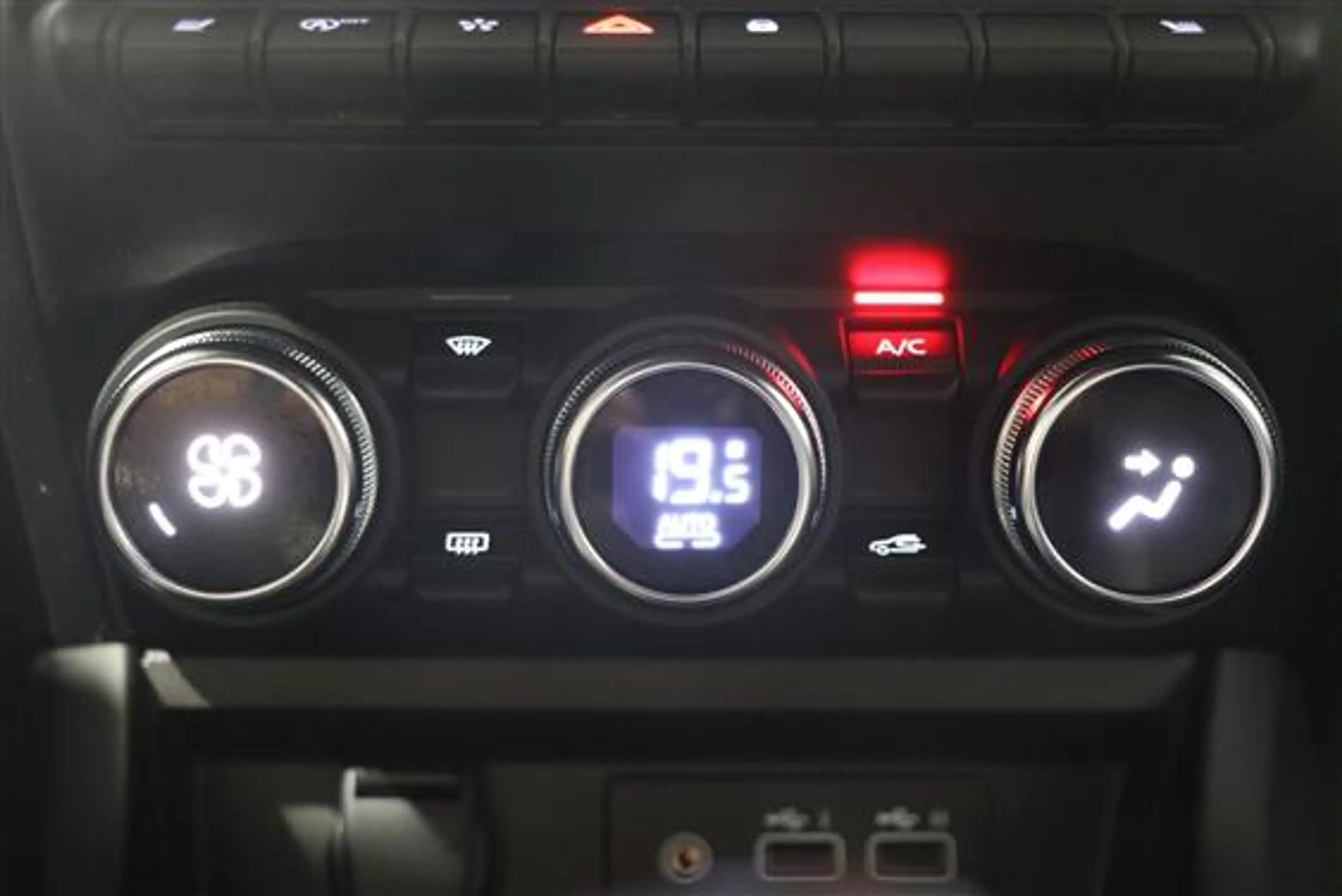 Renault Arkana 1.3 TCE MILD HYBRID TECHNO EDC — photo 14