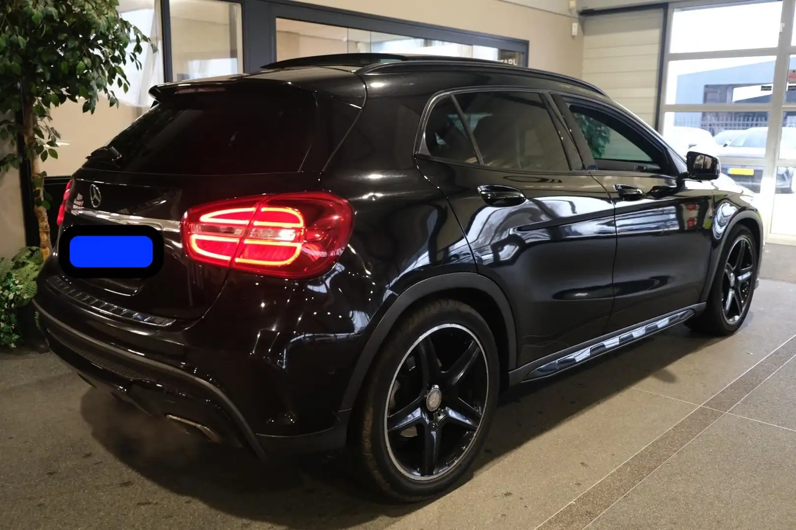 Mercedes-Benz GLA 200 GLA 200 Prestige Zwart - 2