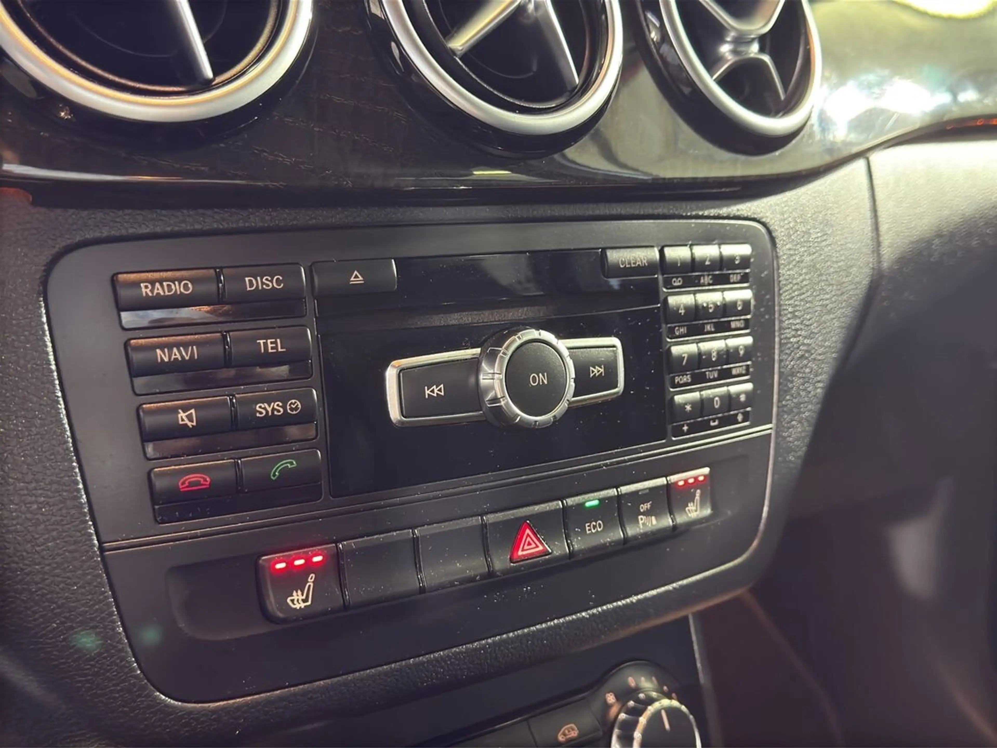 Mercedes-Benz B 180 **LEDER*BI-XENON*PDC*NEUES-PICKERL7/2027*MOD2013 — photo 12