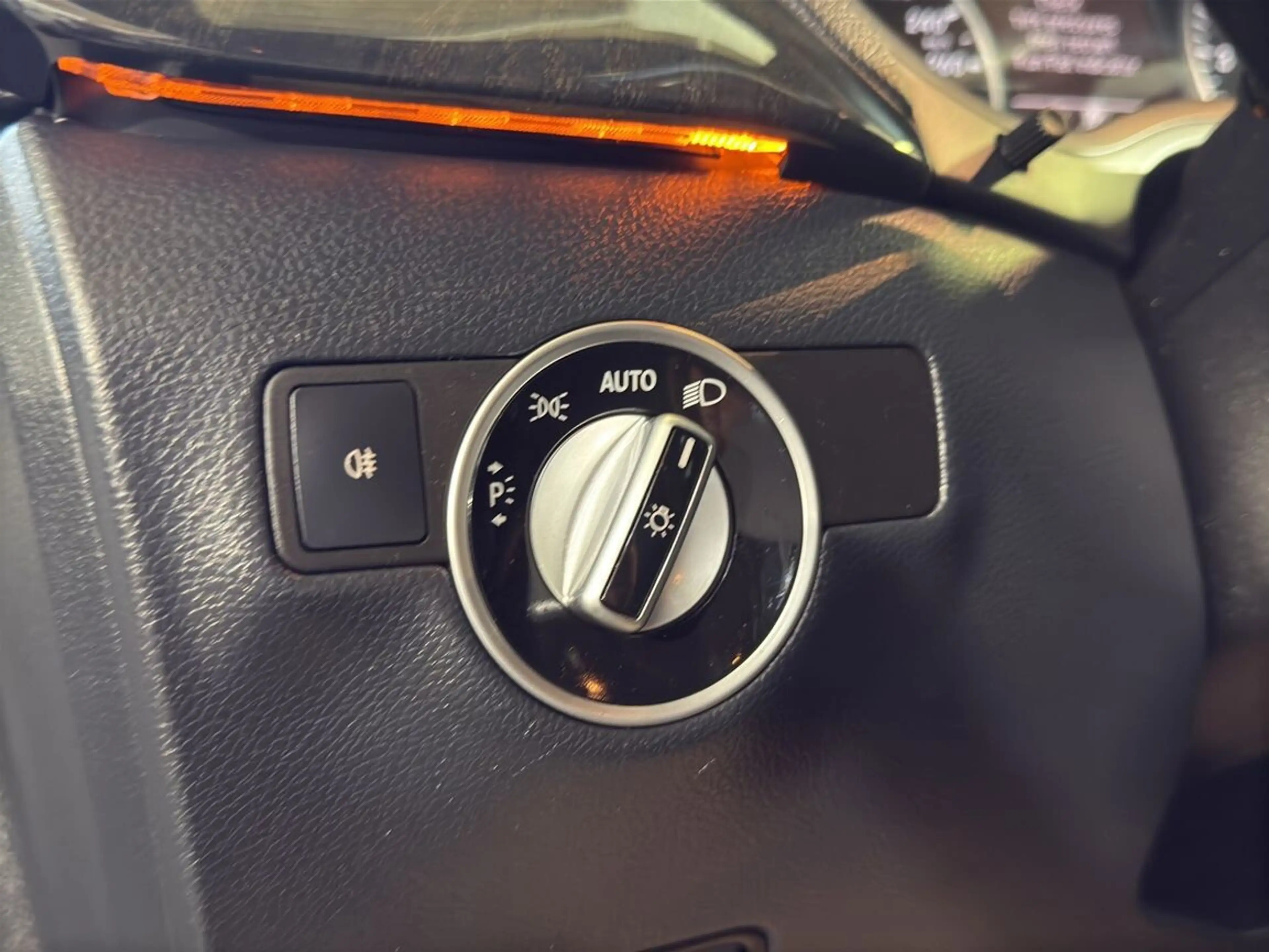 Mercedes-Benz B 180 **LEDER*BI-XENON*PDC*NEUES-PICKERL7/2027*MOD2013 — photo 11