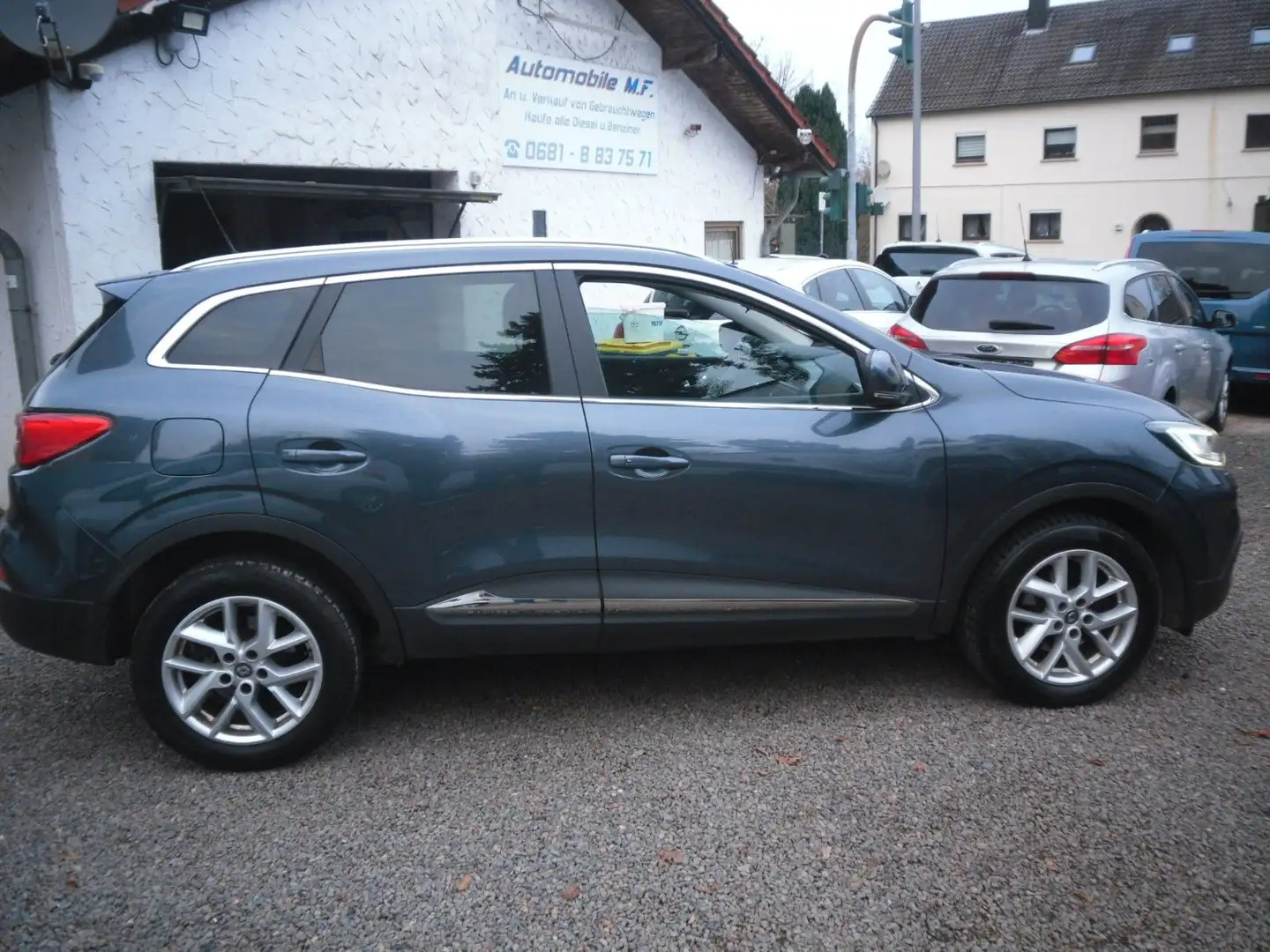 Renault Kadjar Collection Navi 131 PS 76000KM Navi SHZ Grau - 1