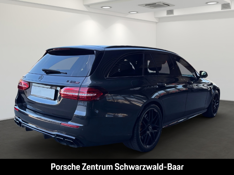 Mercedes-Benz E 63 AMG S MBUX-Cockpit Ride Control+ 360-Kamera — photo 6
