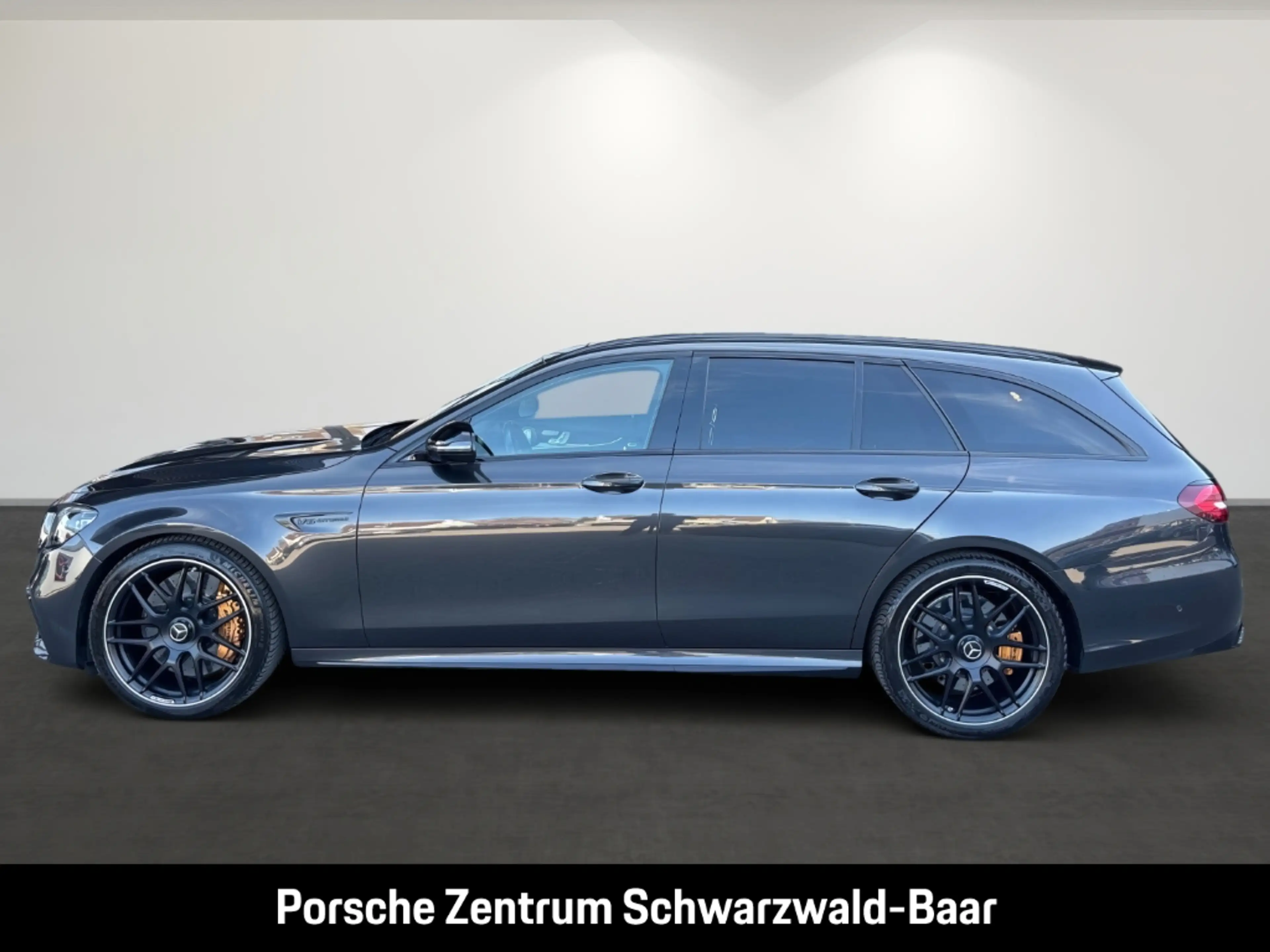 Mercedes-Benz E 63 AMG S MBUX-Cockpit Ride Control+ 360-Kamera — photo 2