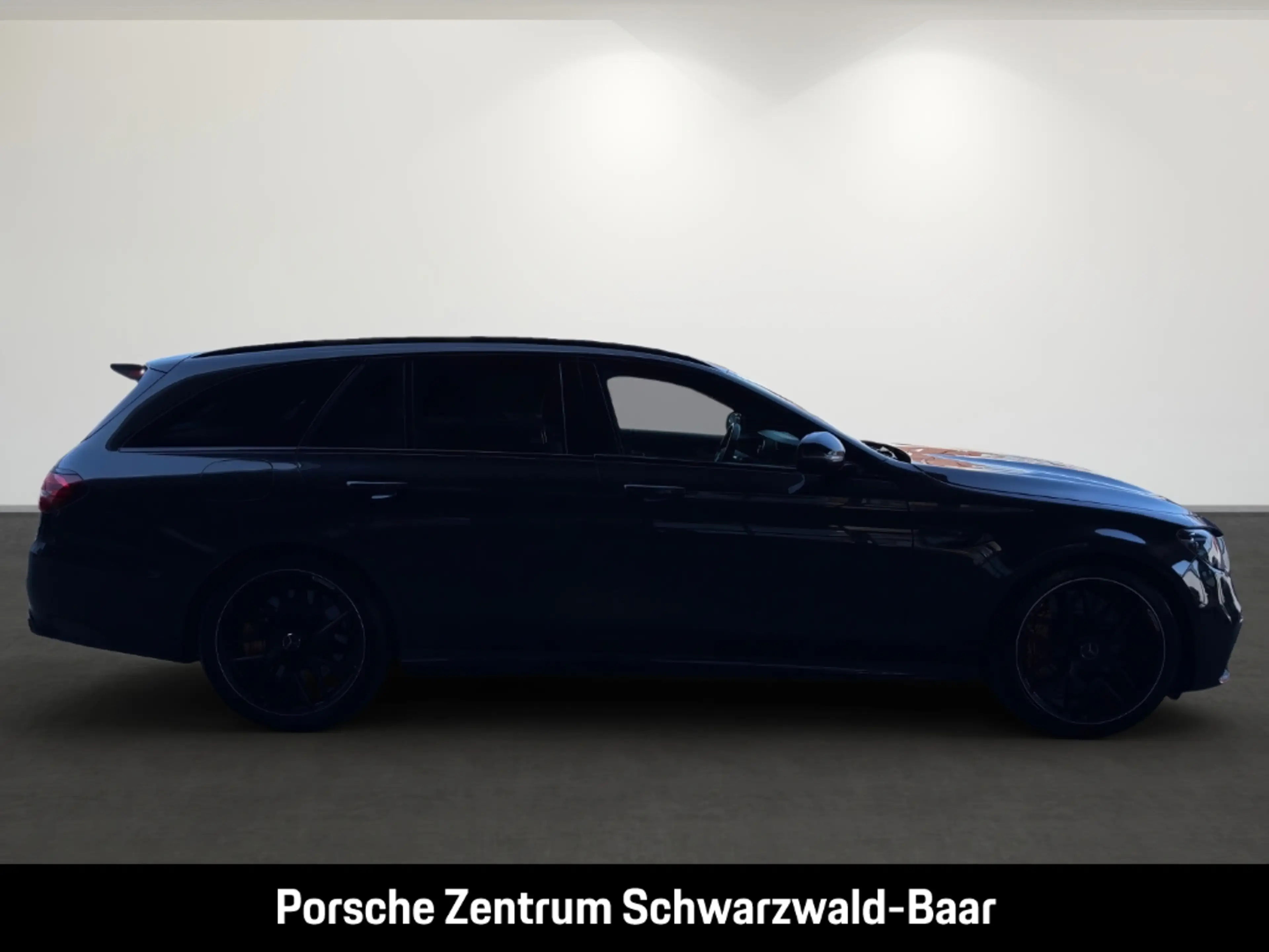 Mercedes-Benz E 63 AMG S MBUX-Cockpit Ride Control+ 360-Kamera — photo 7