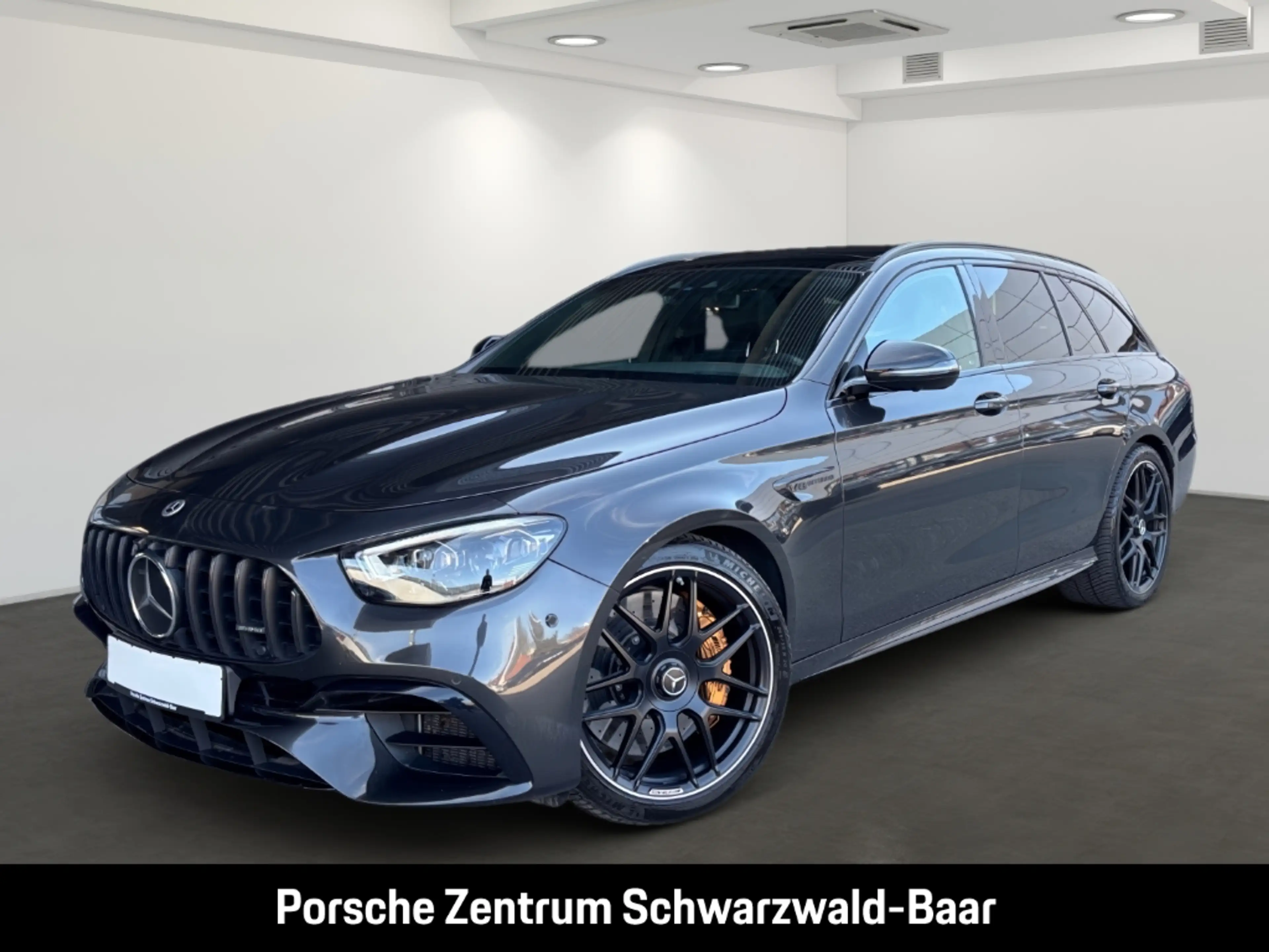 Mercedes-Benz E 63 AMG S MBUX-Cockpit Ride Control+ 360-Kamera