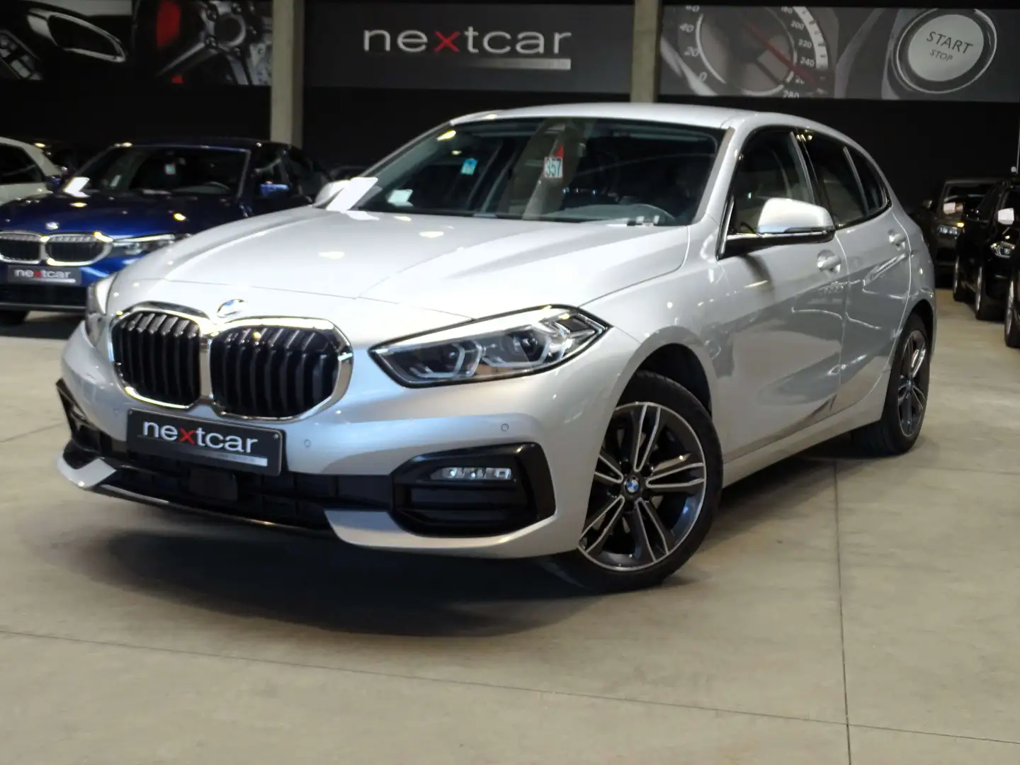 BMW 118 iA Hatch Sportline *FULL LED-NAVI-DIGITAL-PARKING* Argent - 1