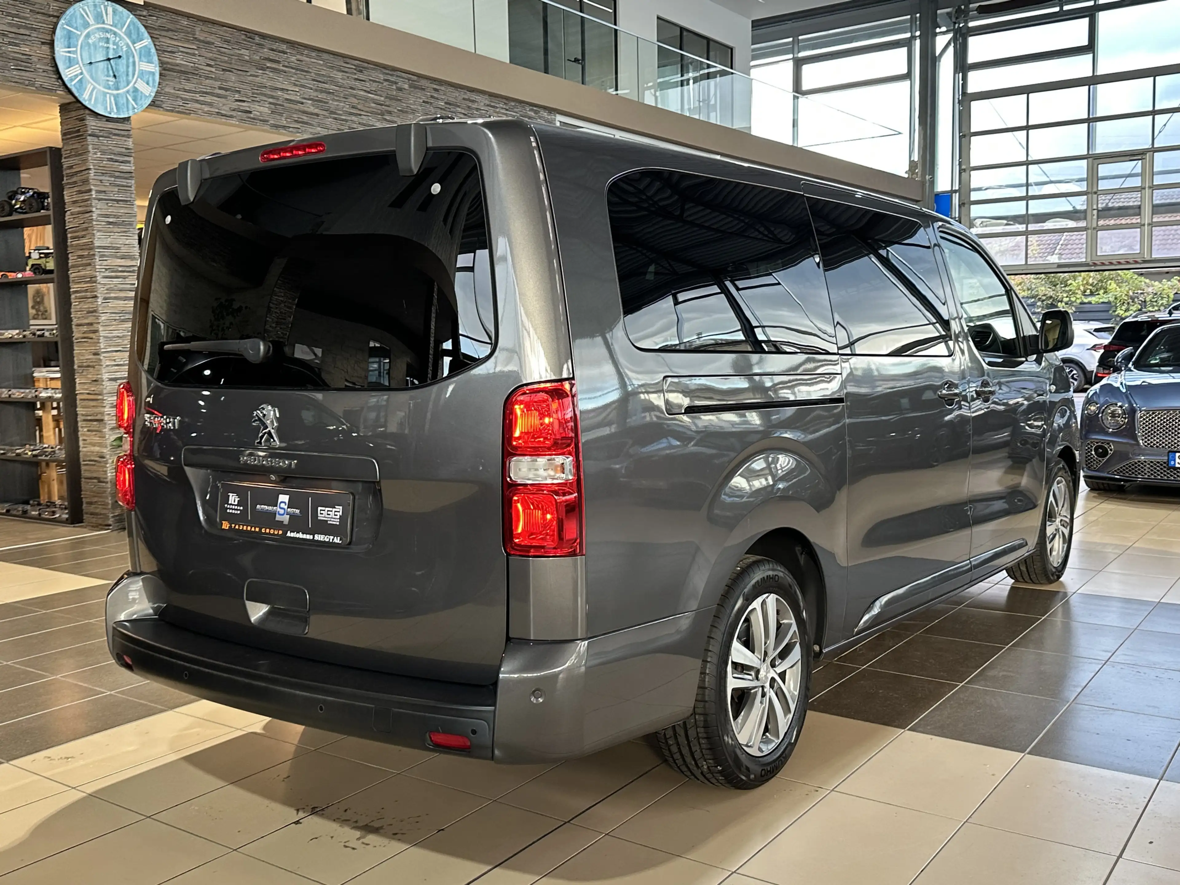 Peugeot Traveller Business VIP L3 Standheizung HUD Leder — photo 14