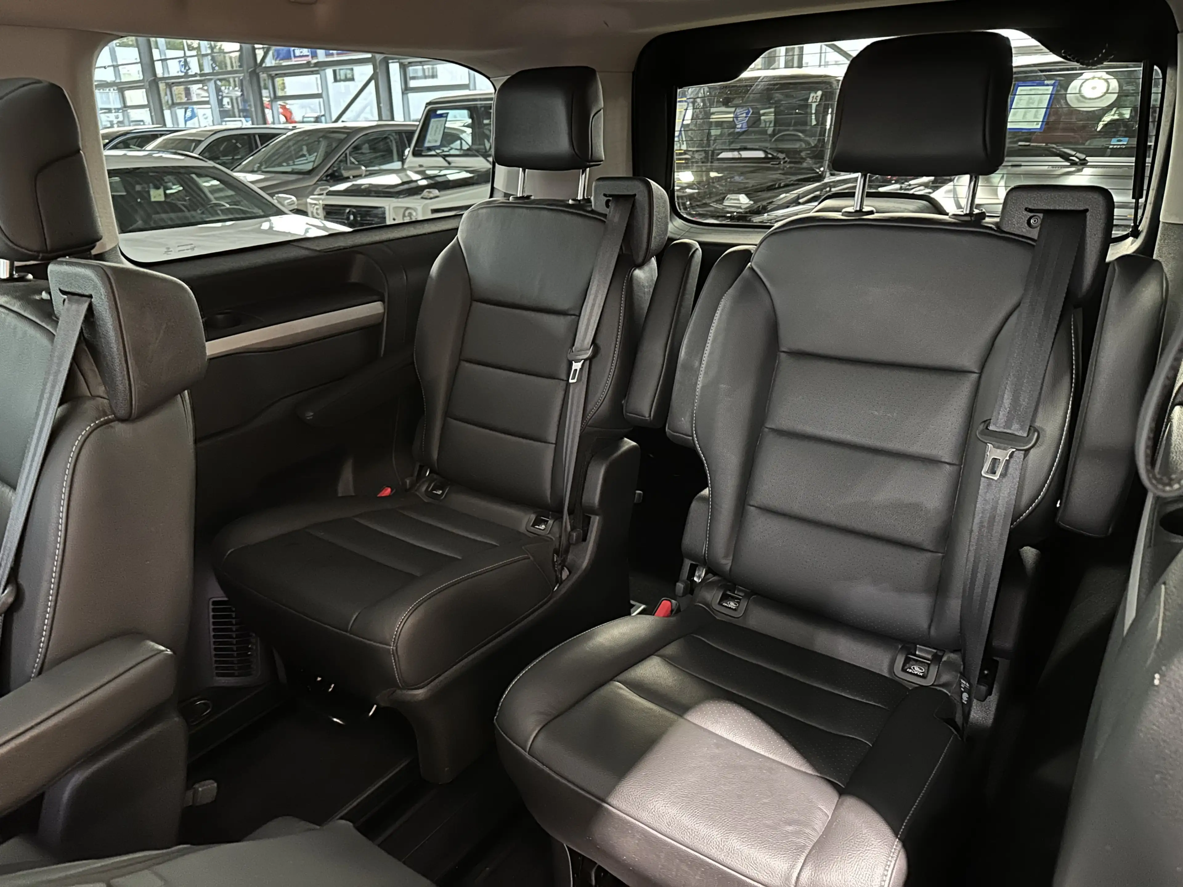 Peugeot Traveller Business VIP L3 Standheizung HUD Leder — photo 9