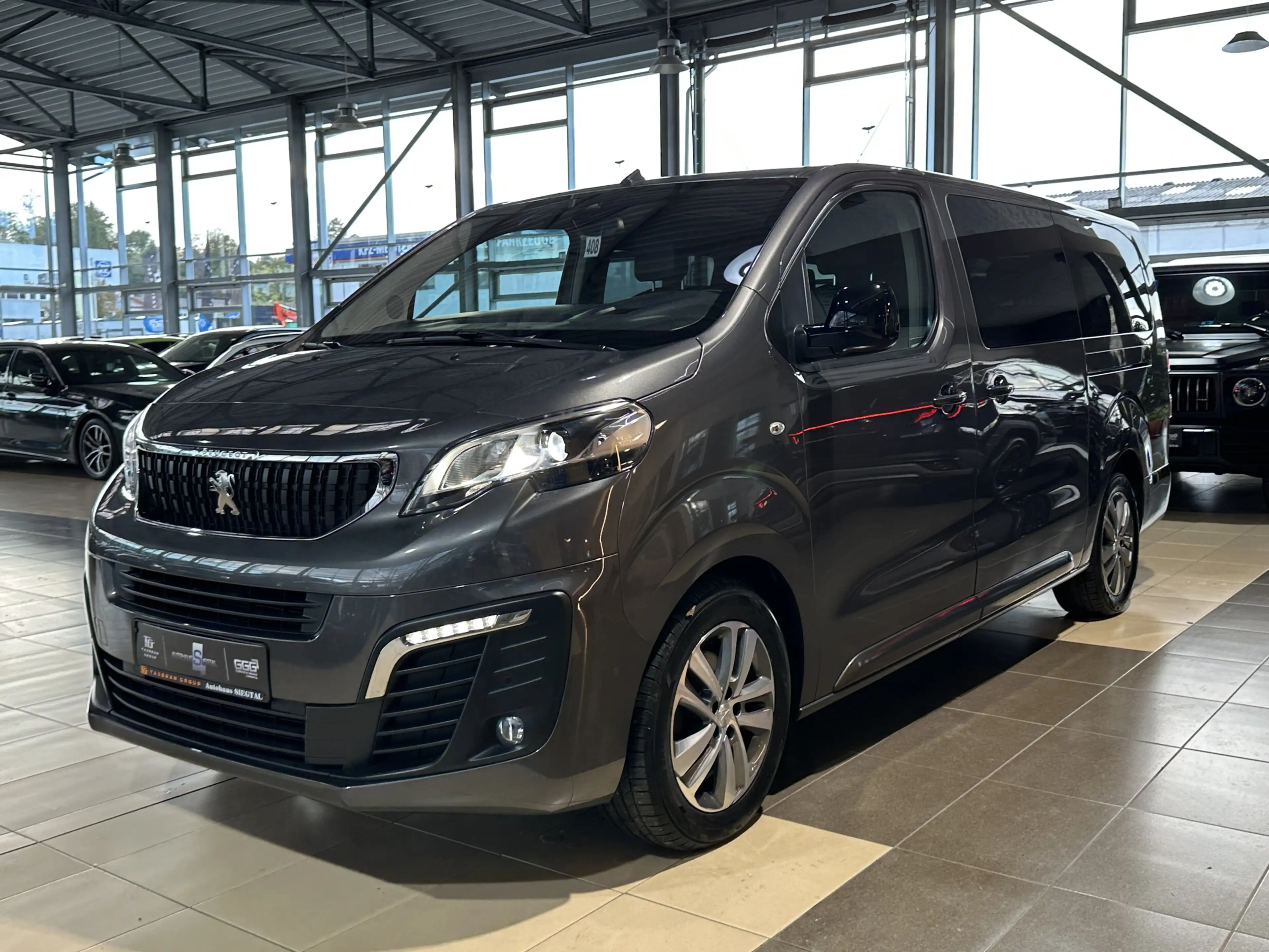 Peugeot Traveller Business VIP L3 Standheizung HUD Leder — photo 3
