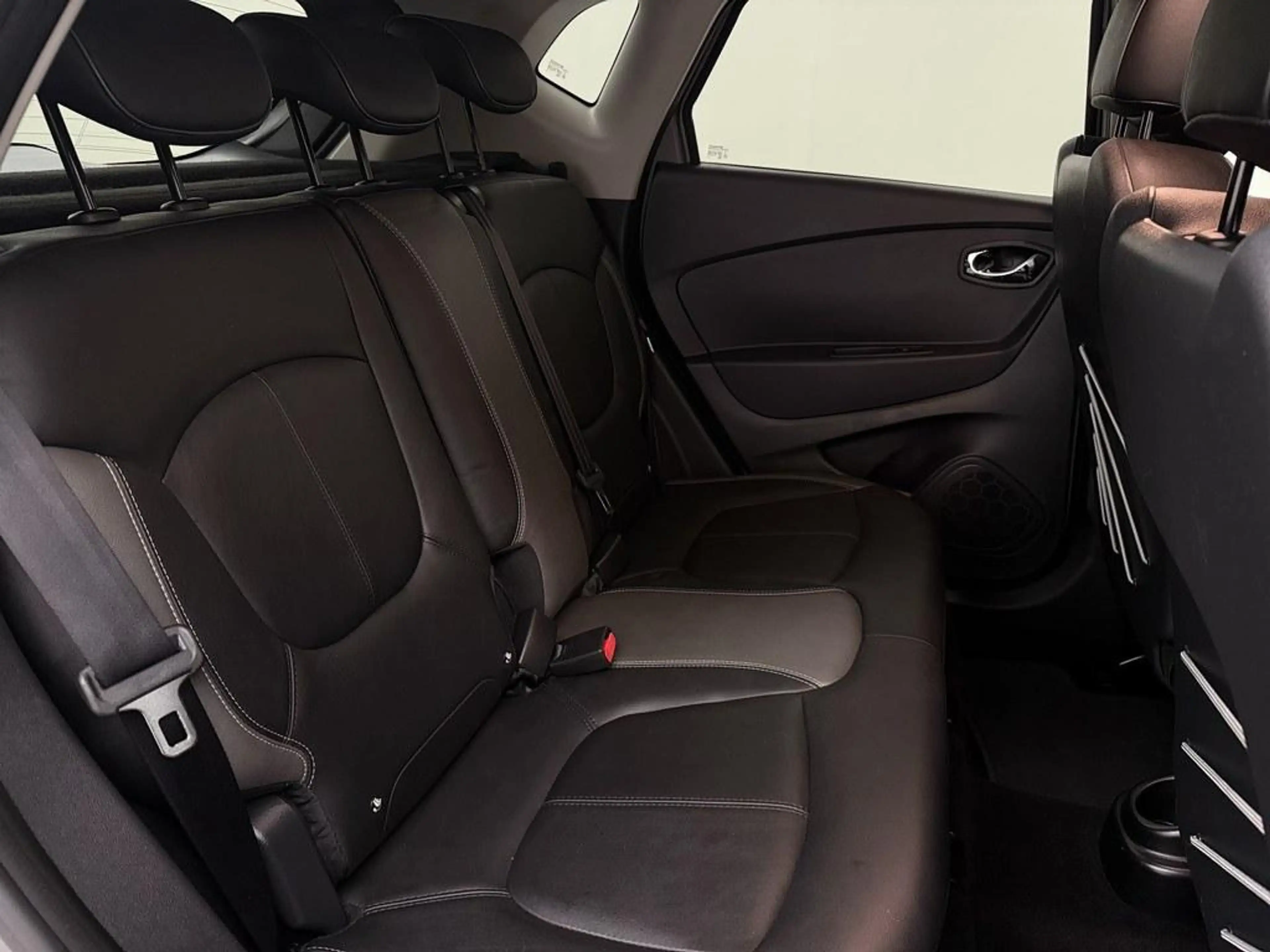 Renault Captur 1.2 TCe Xmod Automaat Leder/4S.Banden/Trekhaak/Ecc — photo 19