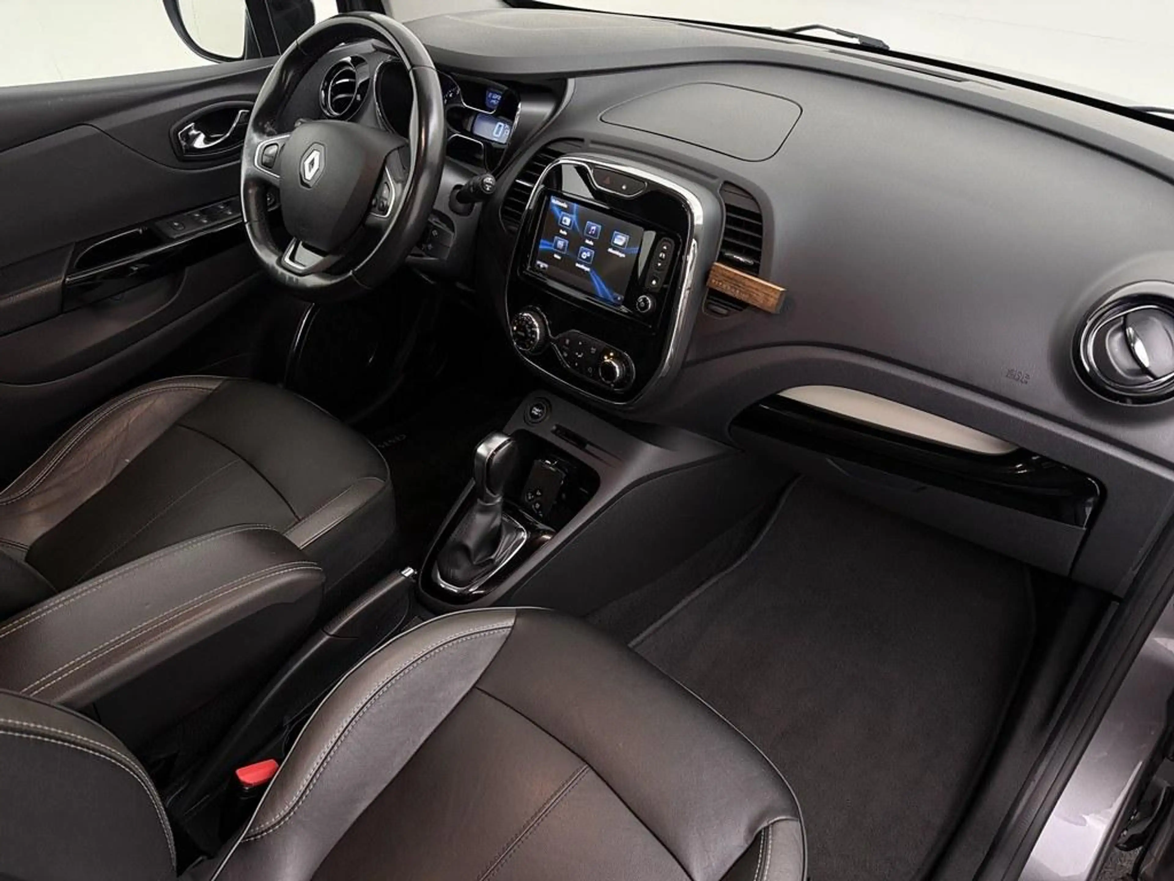 Renault Captur 1.2 TCe Xmod Automaat Leder/4S.Banden/Trekhaak/Ecc — photo 21