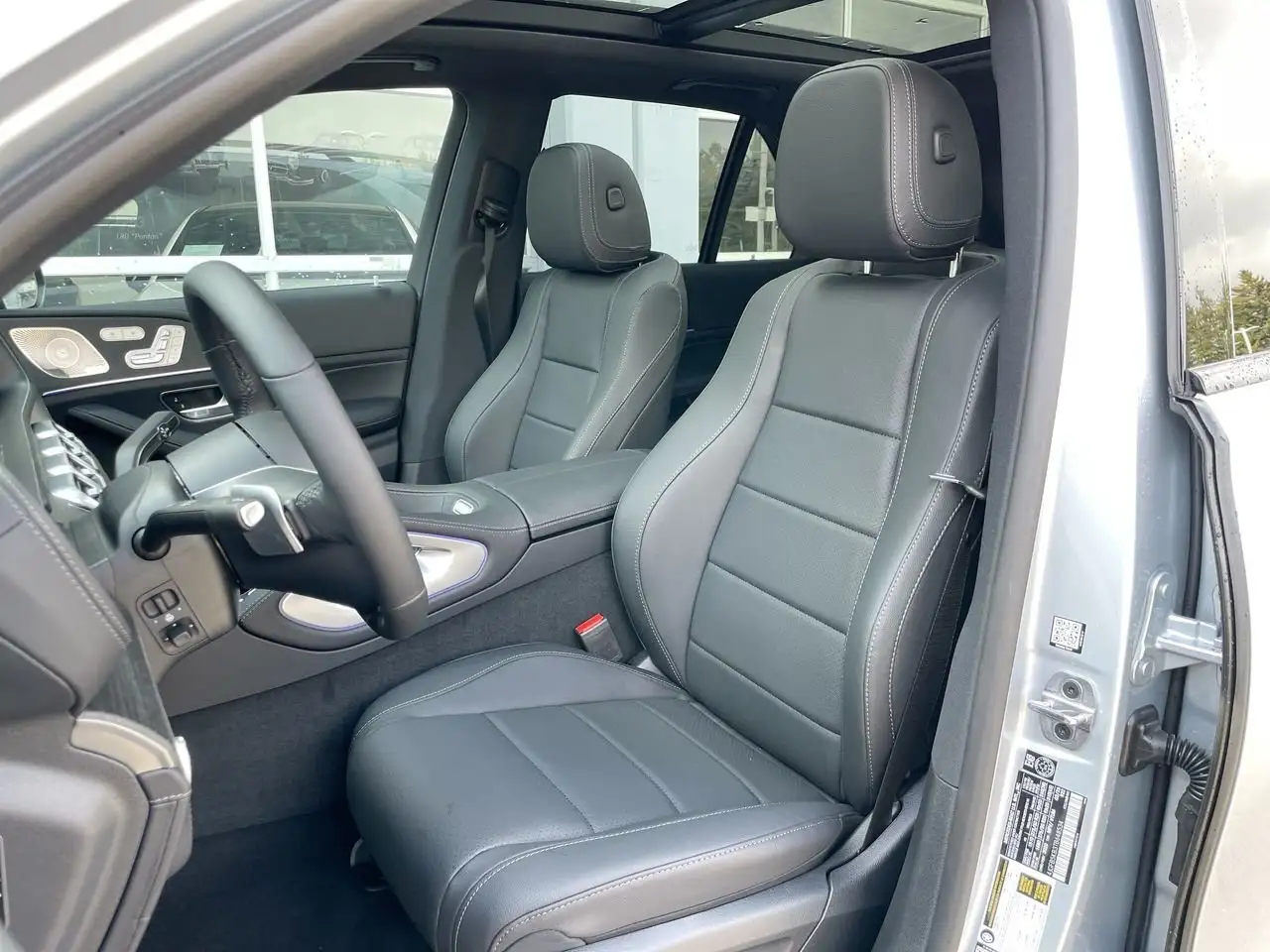 Mercedes-Benz GLE снимка Mercedes-Benz GLE