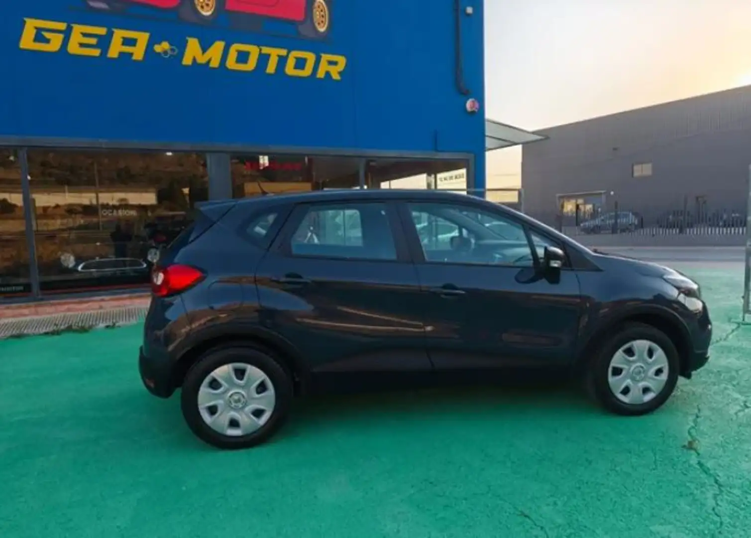 Renault Captur TCe eco2 Energy Limited 90 - 2