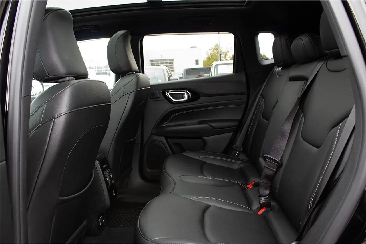 Jeep Compass снимка Jeep Compass