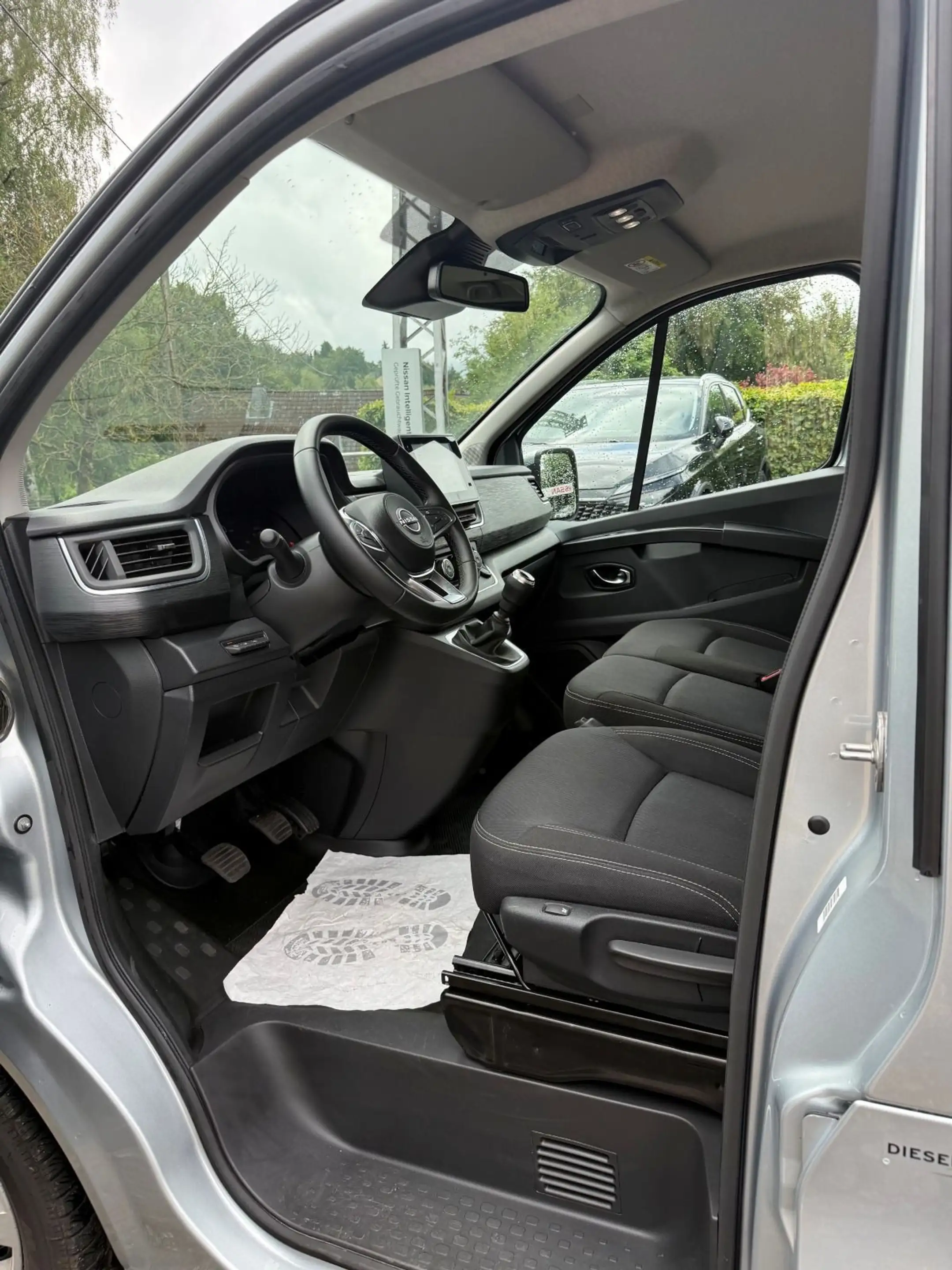 Nissan Primastar Kombi L2H1 3,0t Tekna dci150 — photo 11
