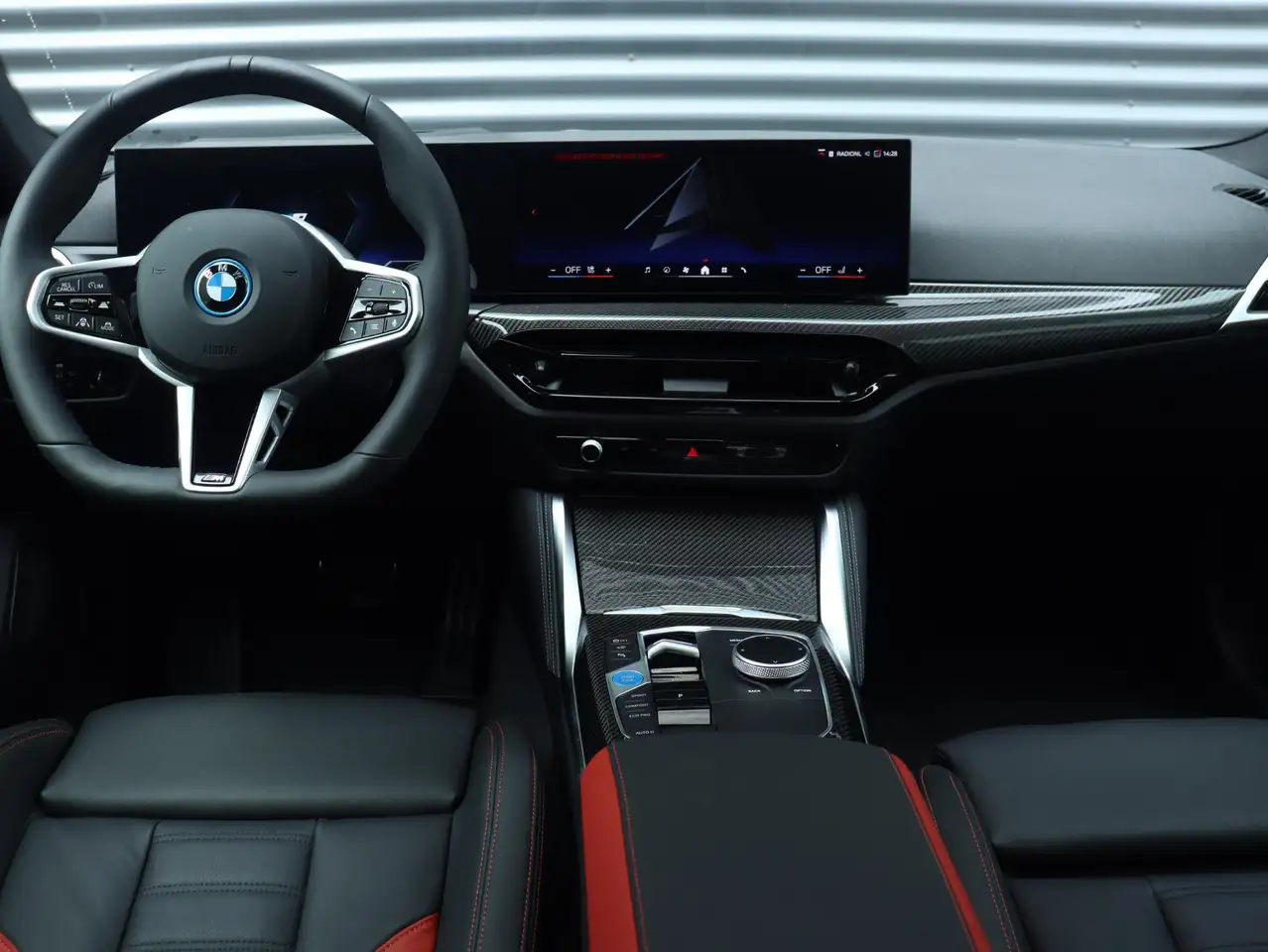 BMW i4 2026 — фото 11