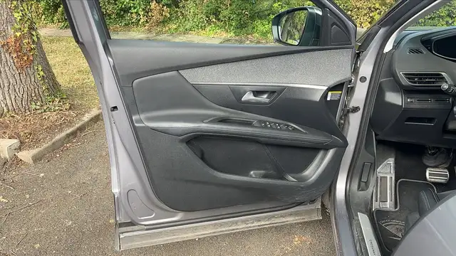 Peugeot 3008 view 7