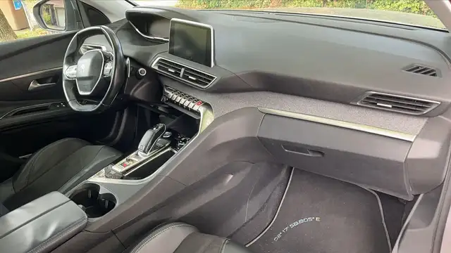 Peugeot 3008 view 10