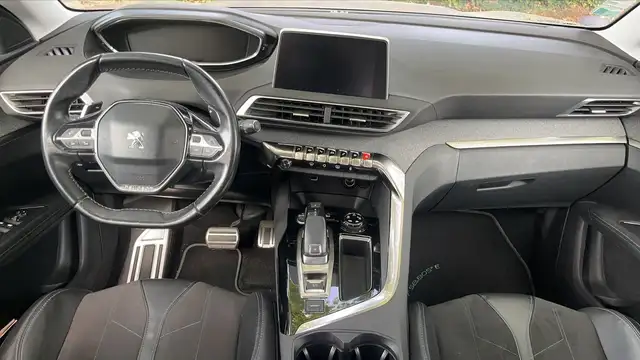 Peugeot 3008 view 11