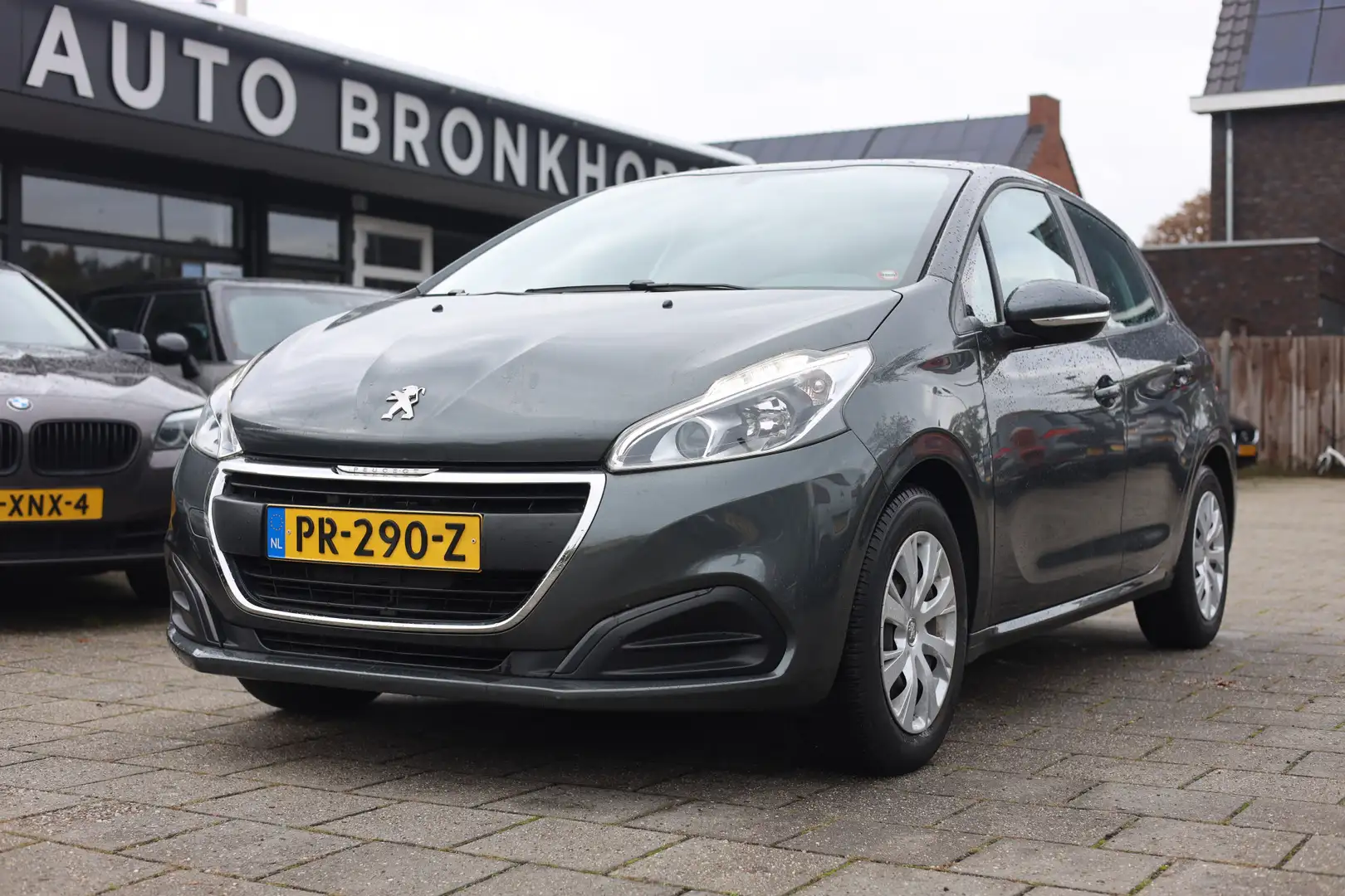 Peugeot 208 1.2 PURETECH | AIRCO | CRUISE | 61000 KM! Grijs - 1
