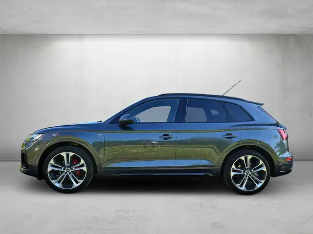 Audi Q5 view 3