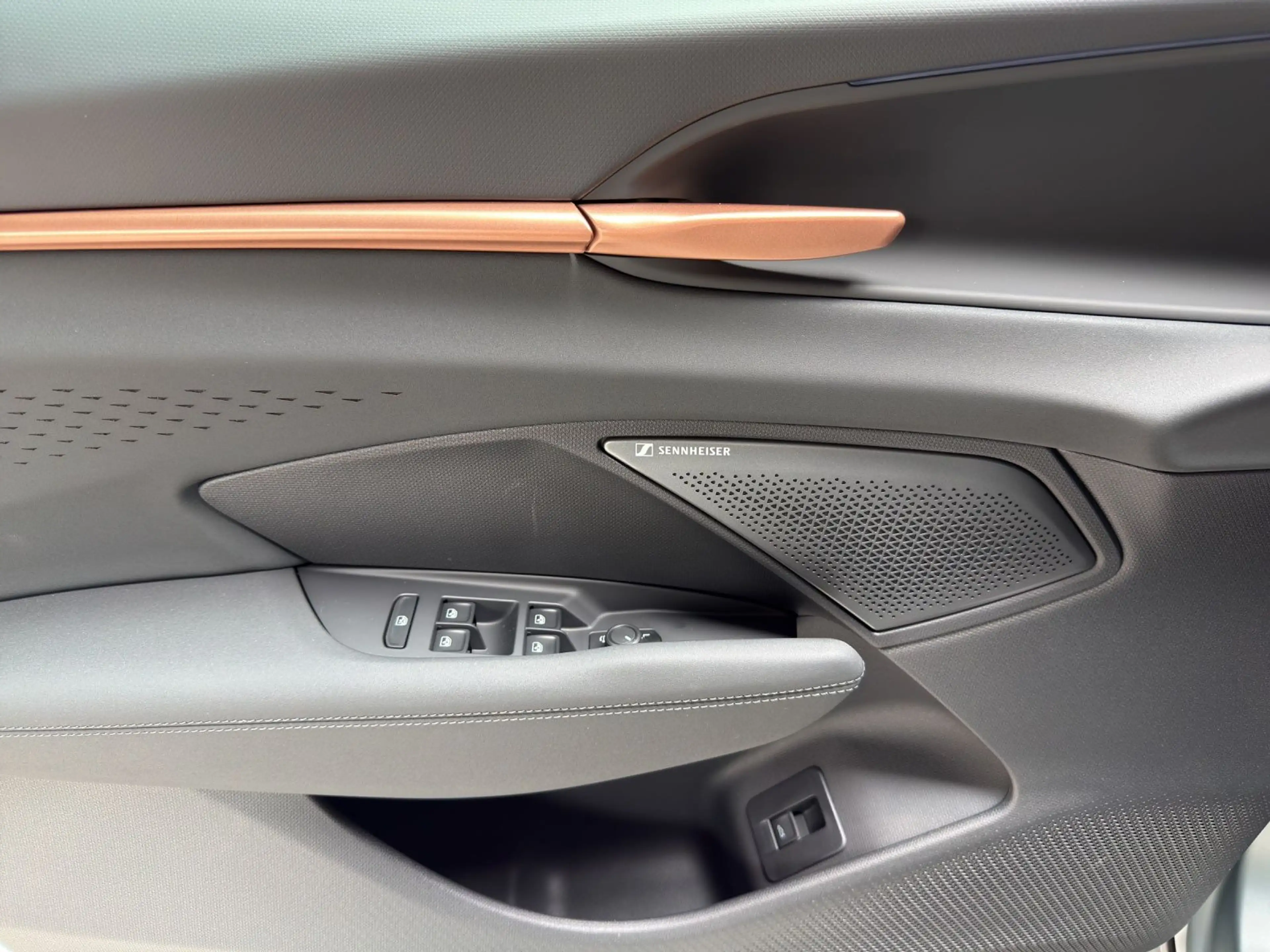 CUPRA Terramar 2.0 TSI DSG VZ 4DRIVE AREA VIEW AKEBONO — photo 8