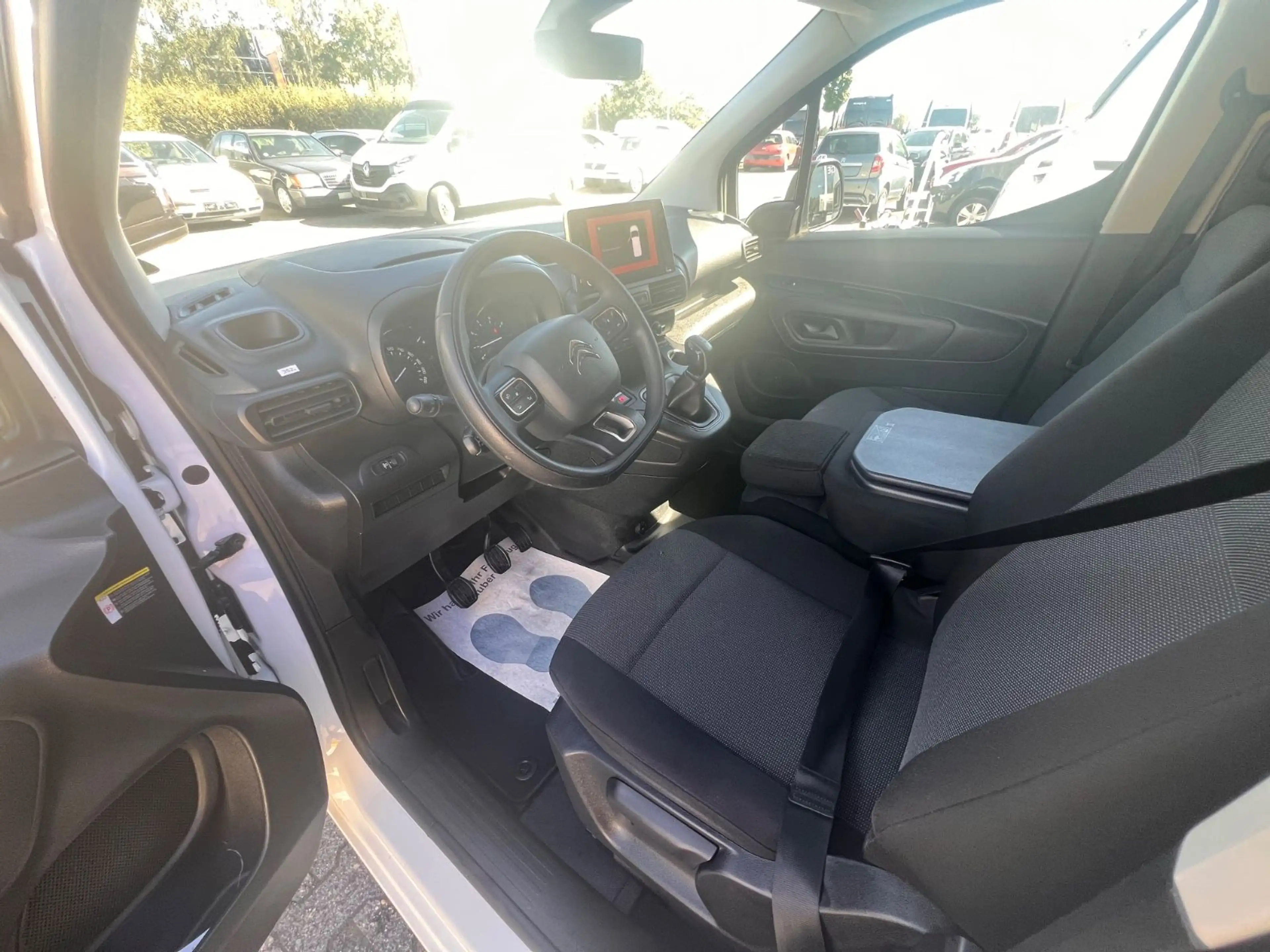 Citroen Berlingo Club*R-Cam*PDC*Klima*3-Sitzer*Navi*APP* — photo 14