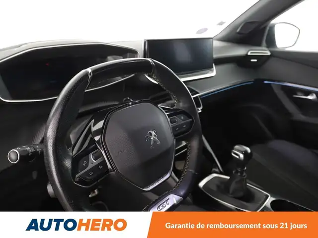 Peugeot 2008 view 11