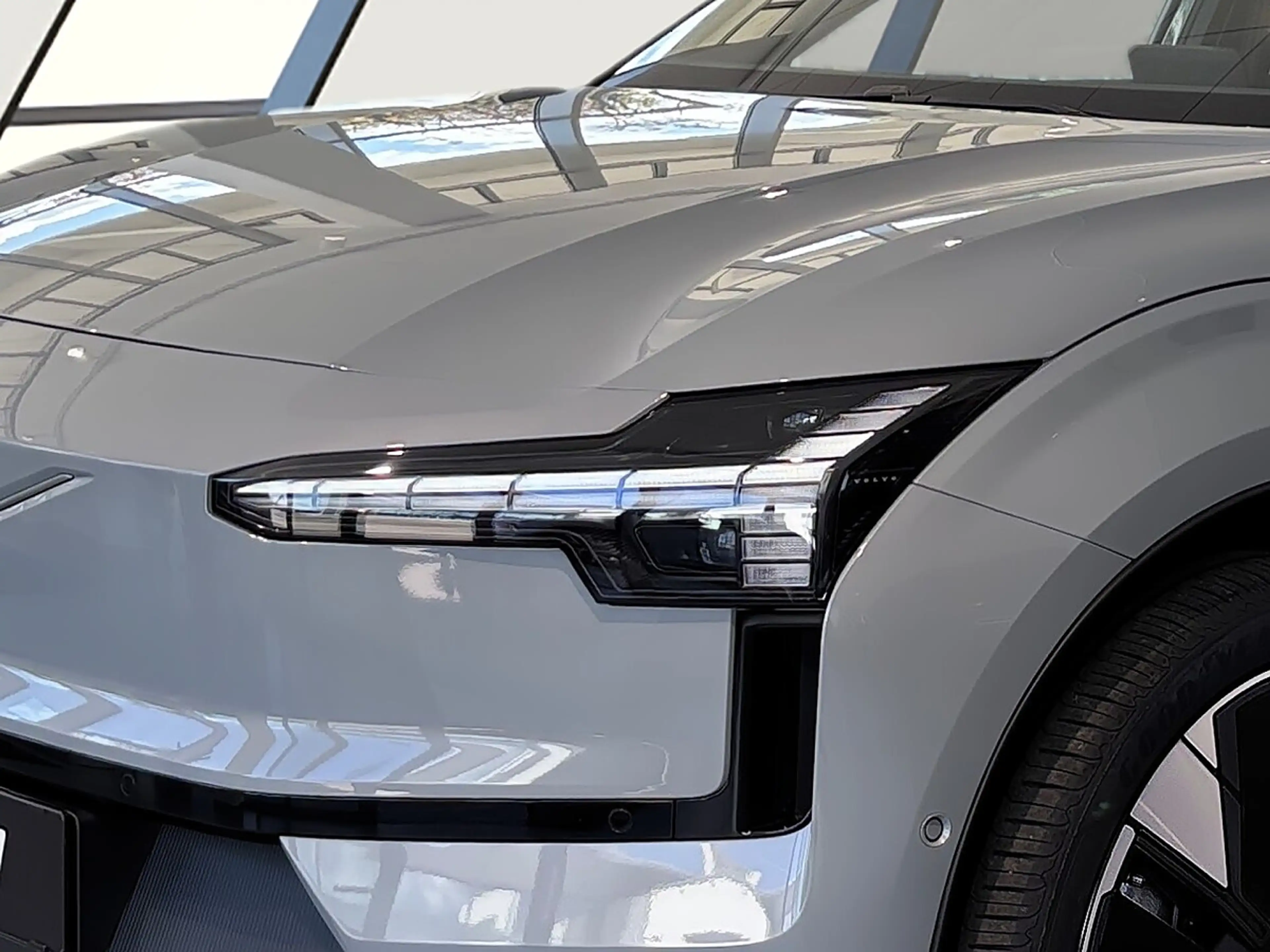 Volvo EX30 P8 Electric AWD 69kWh Ultra — photo 7