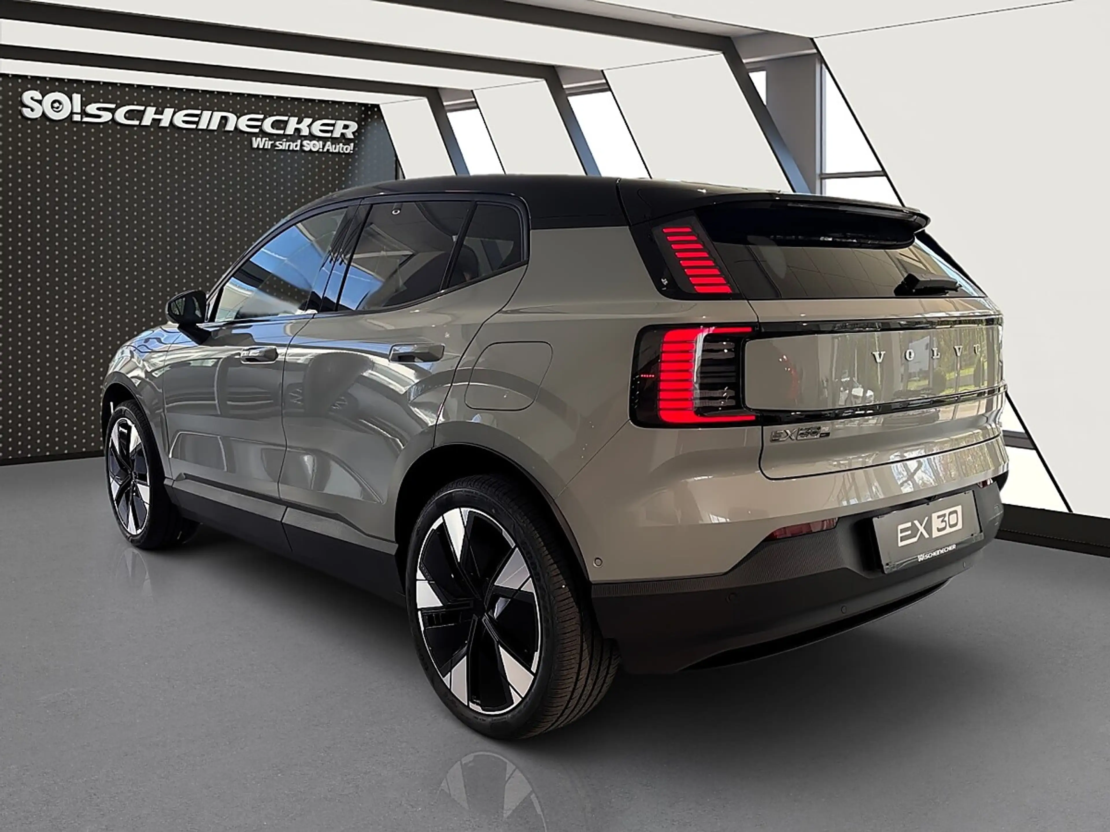 Volvo EX30 P8 Electric AWD 69kWh Ultra — photo 4
