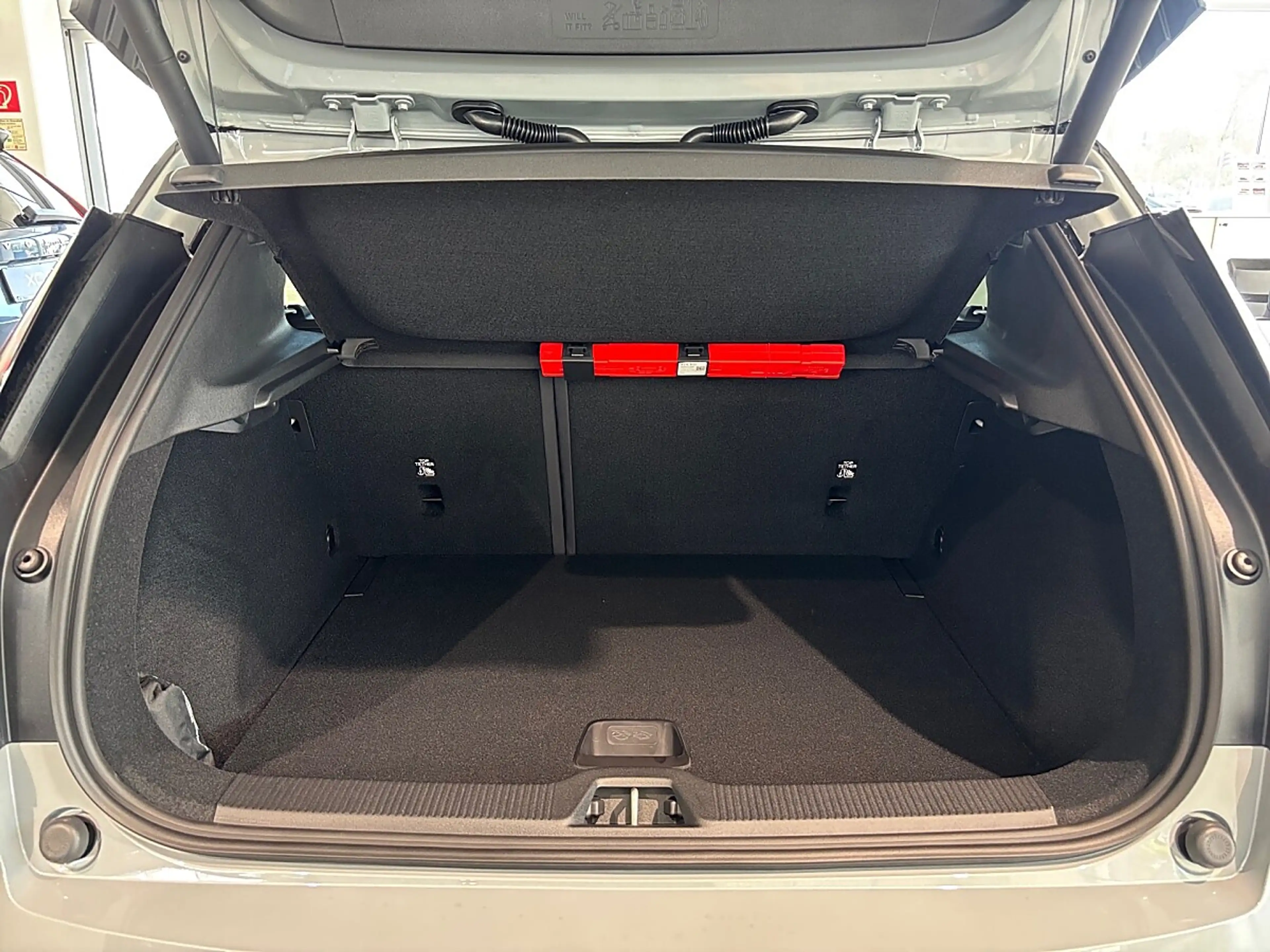 Volvo EX30 P8 Electric AWD 69kWh Ultra — photo 9