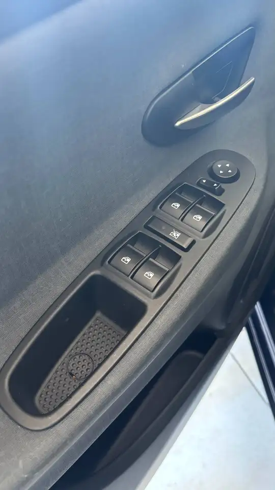 Lancia Ypsilon 2021 — фото 15