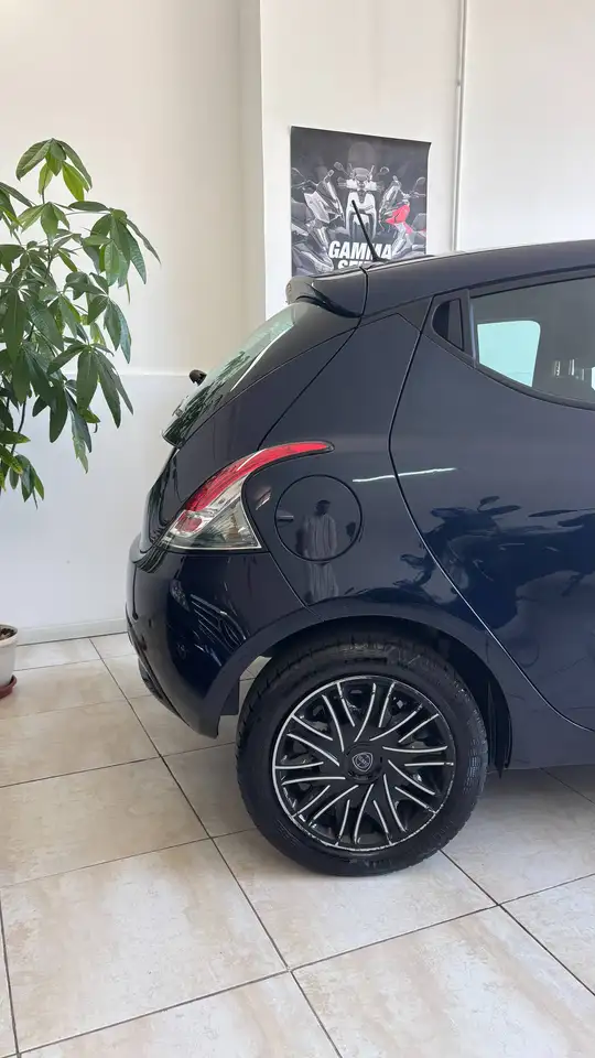 Lancia Ypsilon 2021 — фото 6