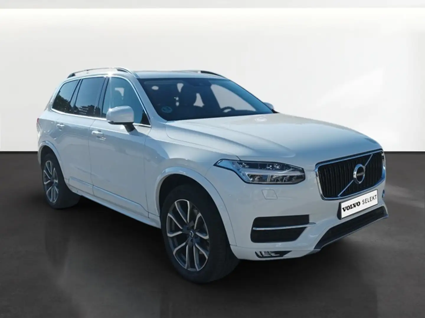 Volvo XC90 D5 Momentum C AWD 235 Aut. Blanc - 1