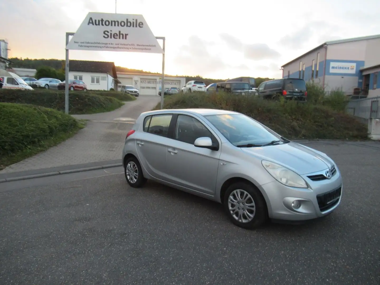 Hyundai i20 Silber - 2