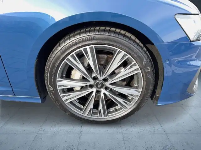 Audi A6 view 7