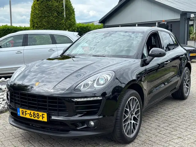 2016 Porsche Macan in Black for sale