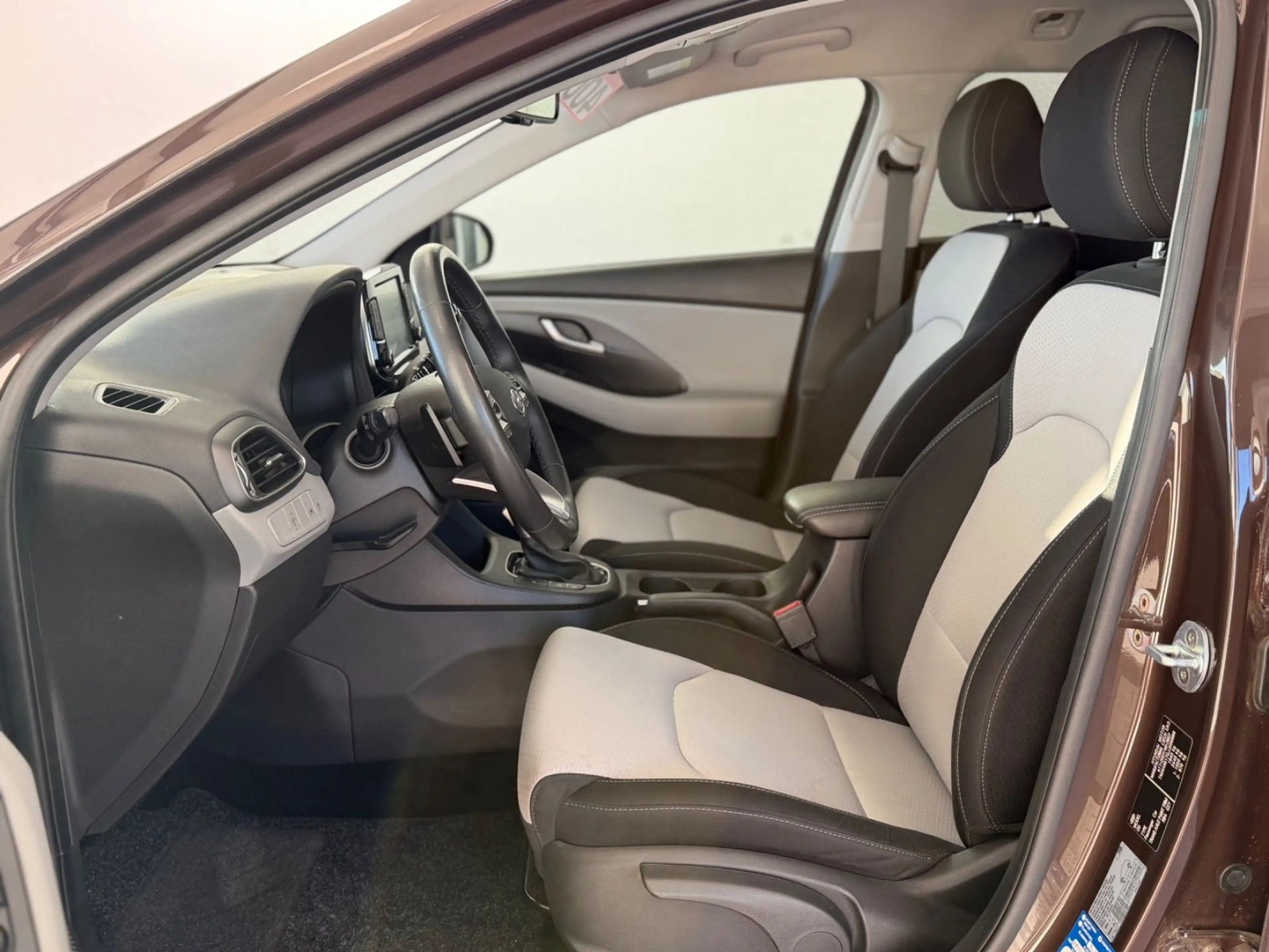 Hyundai i30 cw Trend Navi*Keylessgo*DAB+ — photo 9